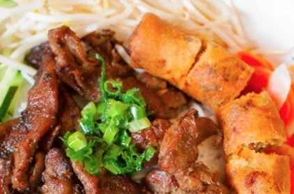 Grilled Chicken and Fried Roll