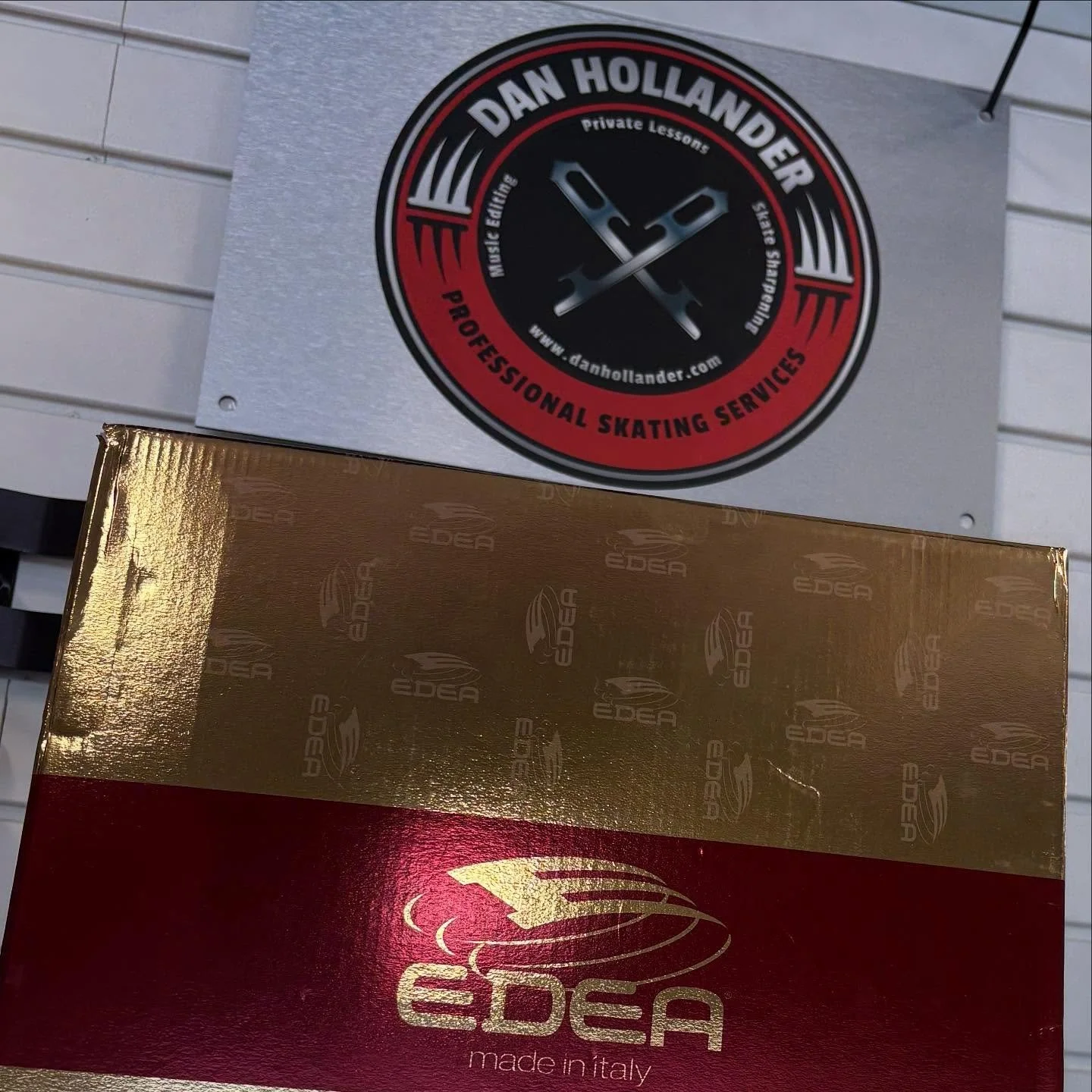 Congratulations to Coach Christine, Assistant Director of DC Edge, on her brand new EDEA Piano skates!
Why Dan Hollander Productions? Simple: I go beyond just selling. I custom shape and modify every pair to their full potential (check out previous p