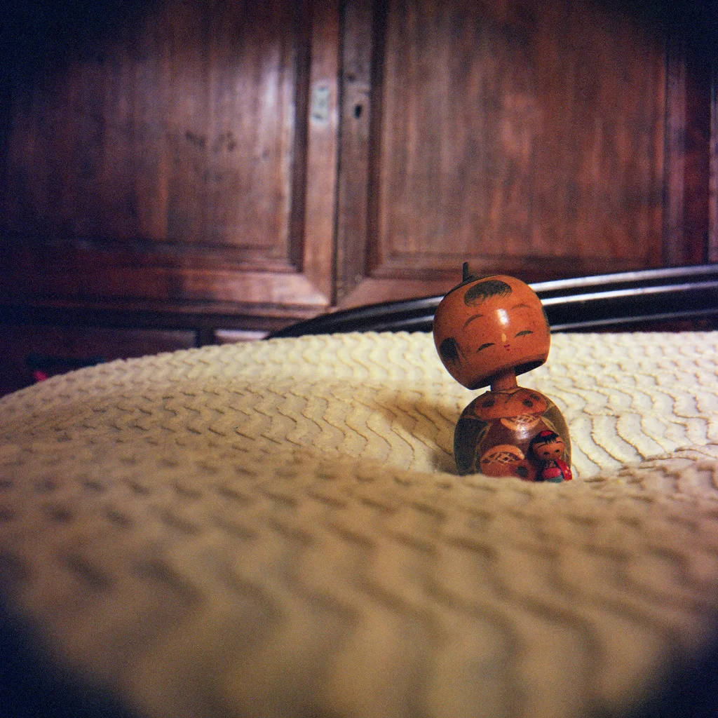 77_doll_bed.jpg