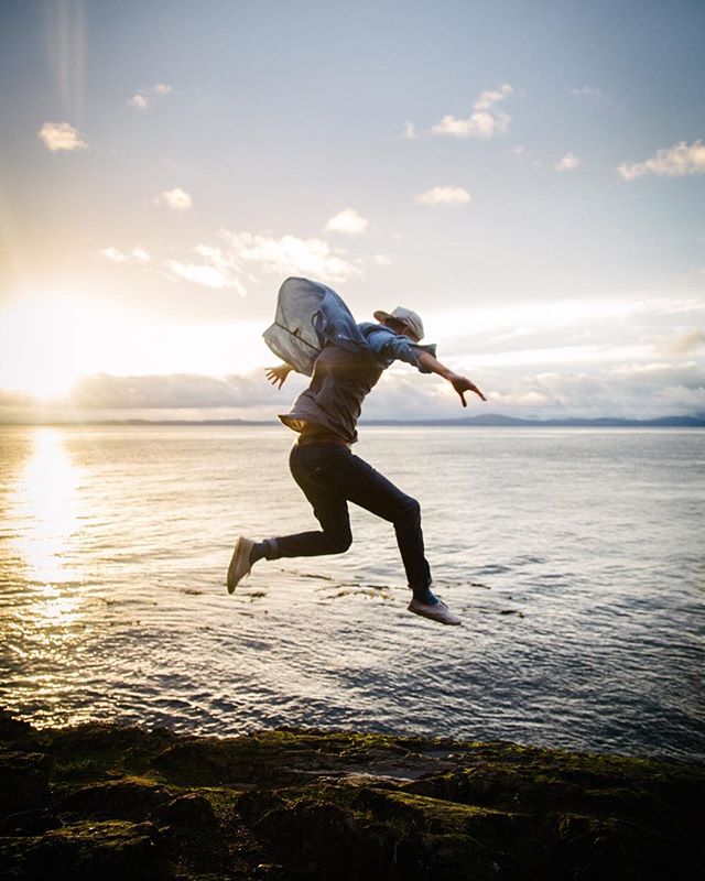 Chilly sunset vibes. 🙏🏻 #jumper #vsco #sanjuanisland