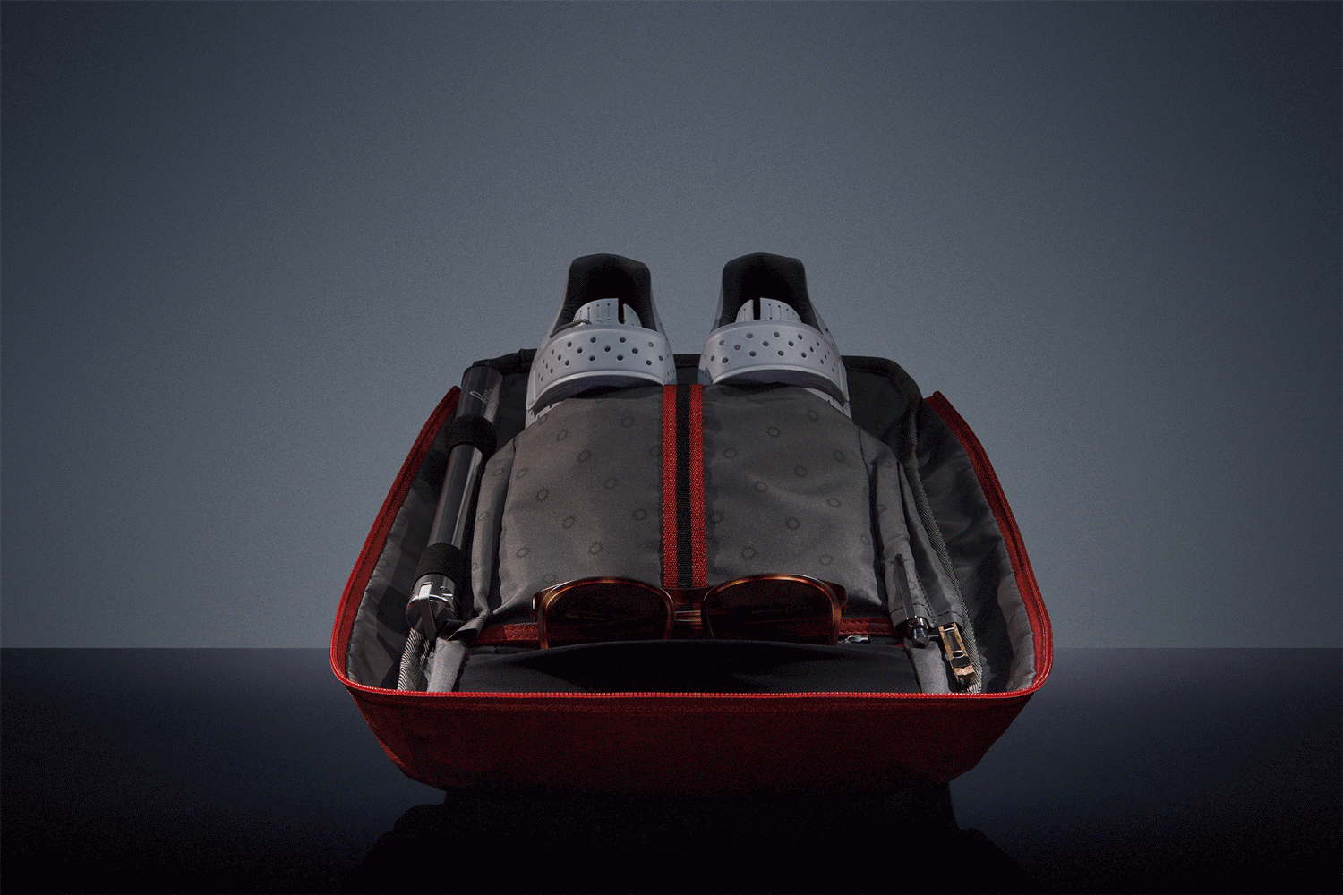 Luggage-Remove-Glasses.gif