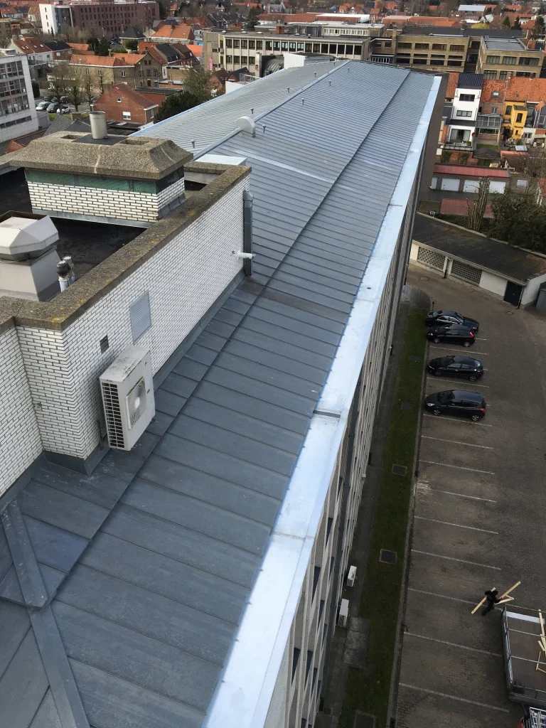 Zinken dakgoot Roeselare.jpg