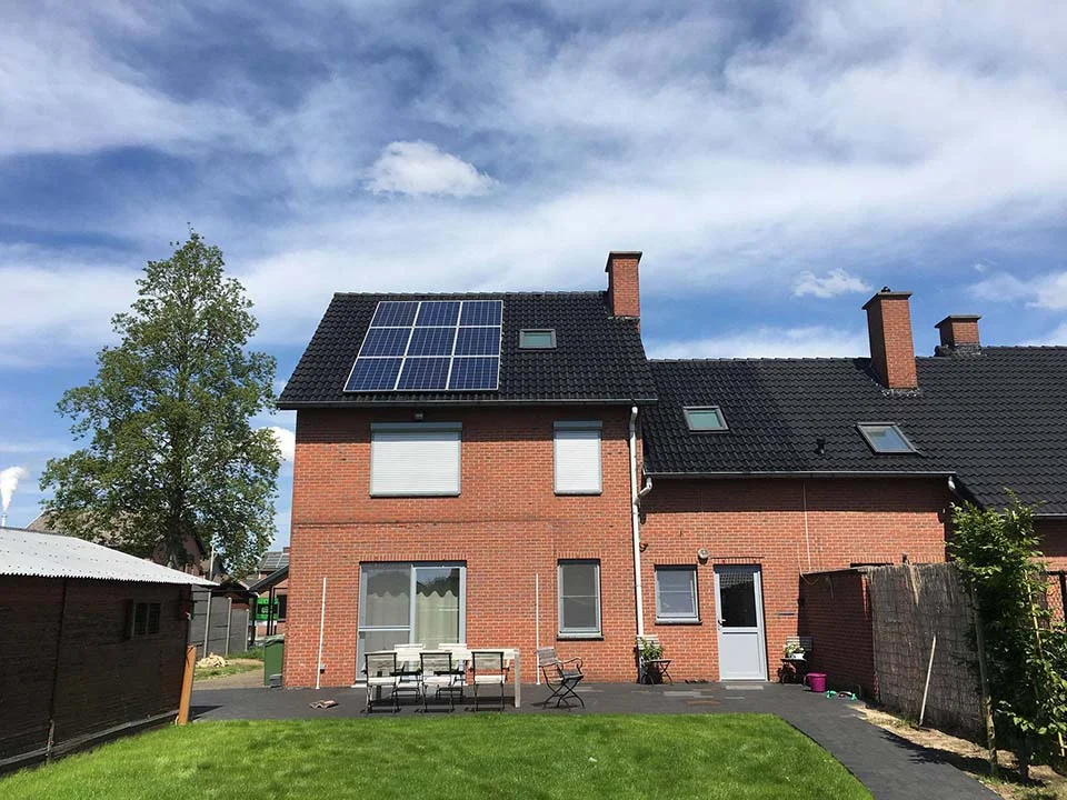 Dakontmossing - dakpannen - Roeselare na.jpg
