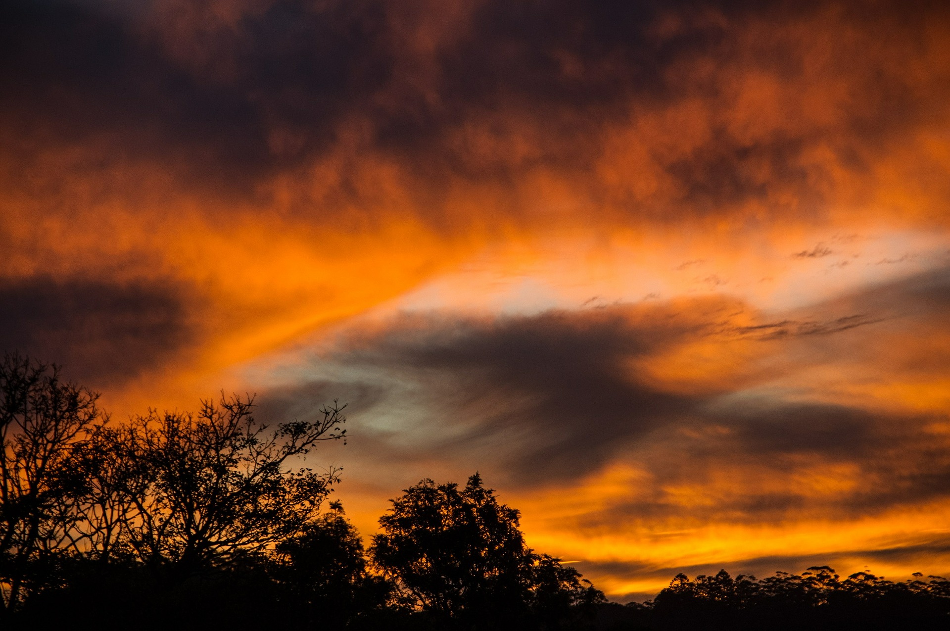 sunset-420730_1920.jpg