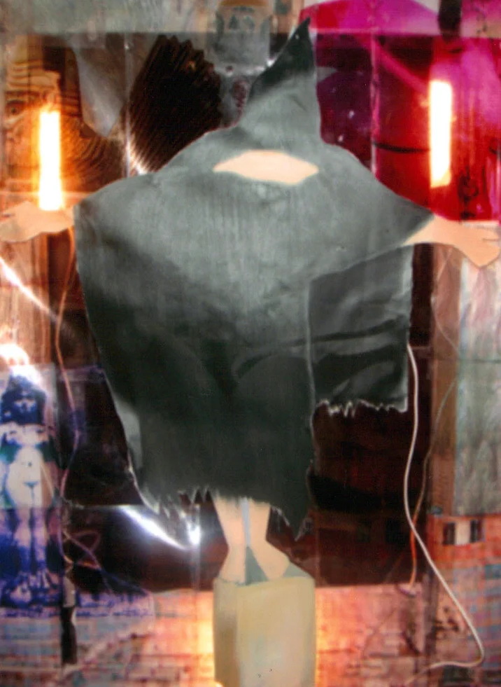 'Tribute to the Tortured Soldiers at Abu Ghraib Prison' 2004; life size light box: printed acétate, electric wires, néon lights, black canvas, wooden frame