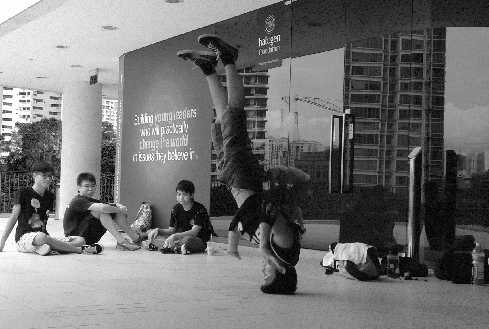 Hiroshi doing the head spin