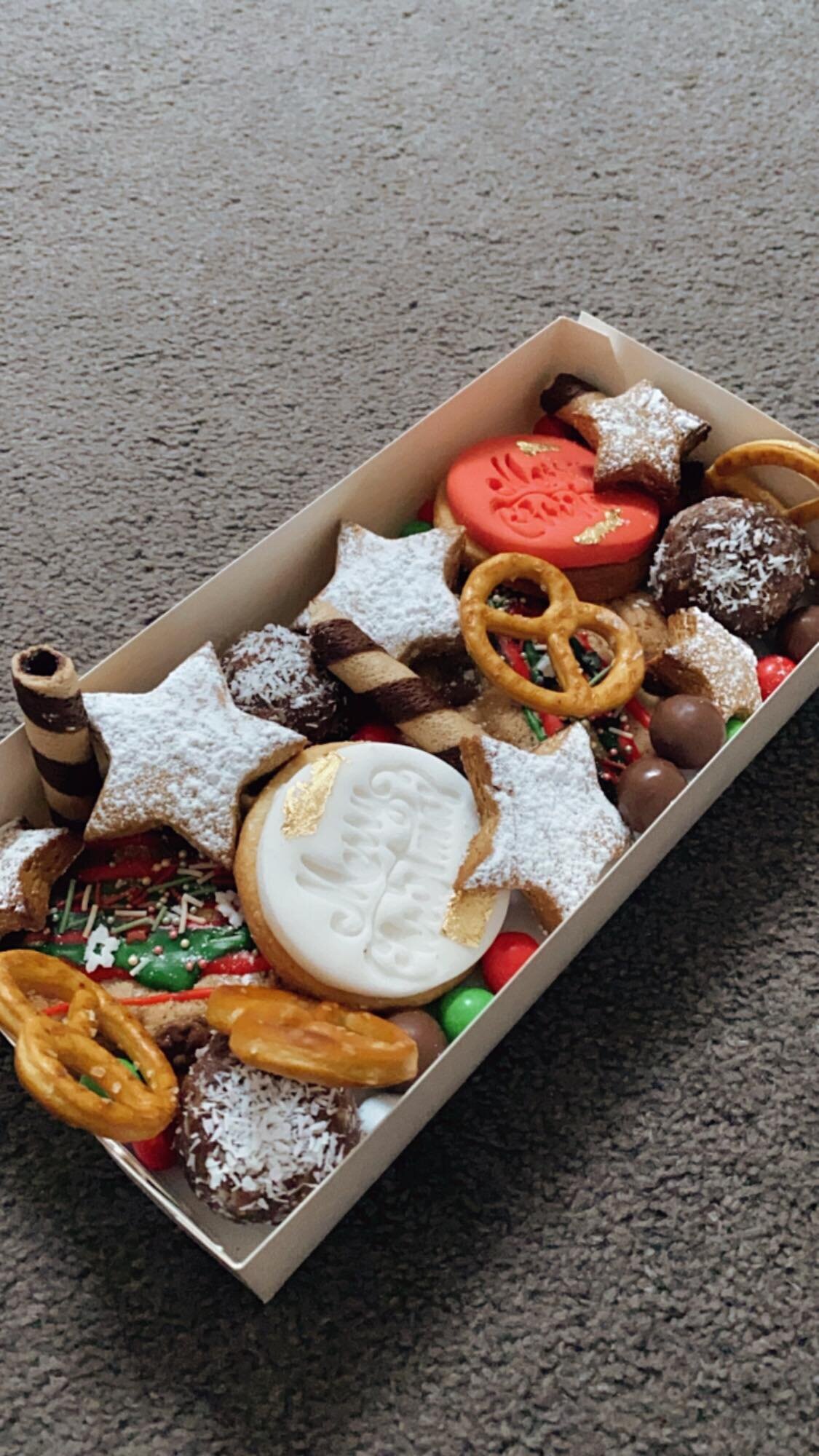 Xmas Box 1.jpg