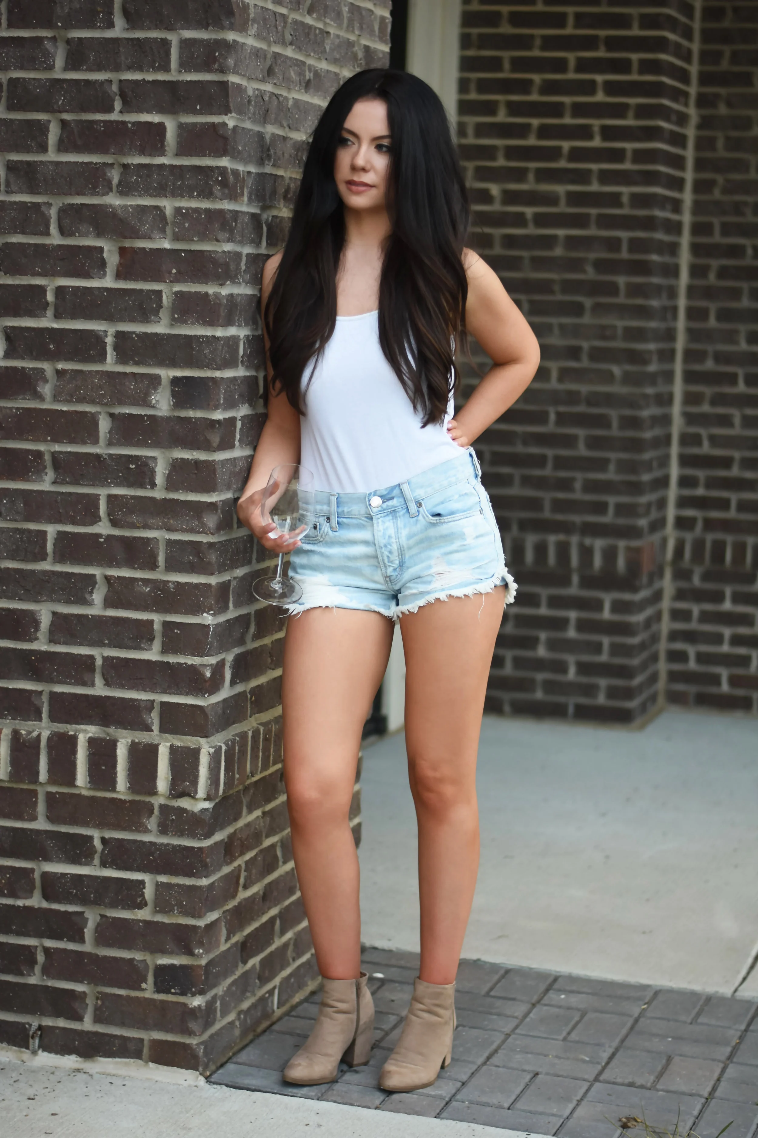 9d61a8d07eb6-Ally_39.jpg