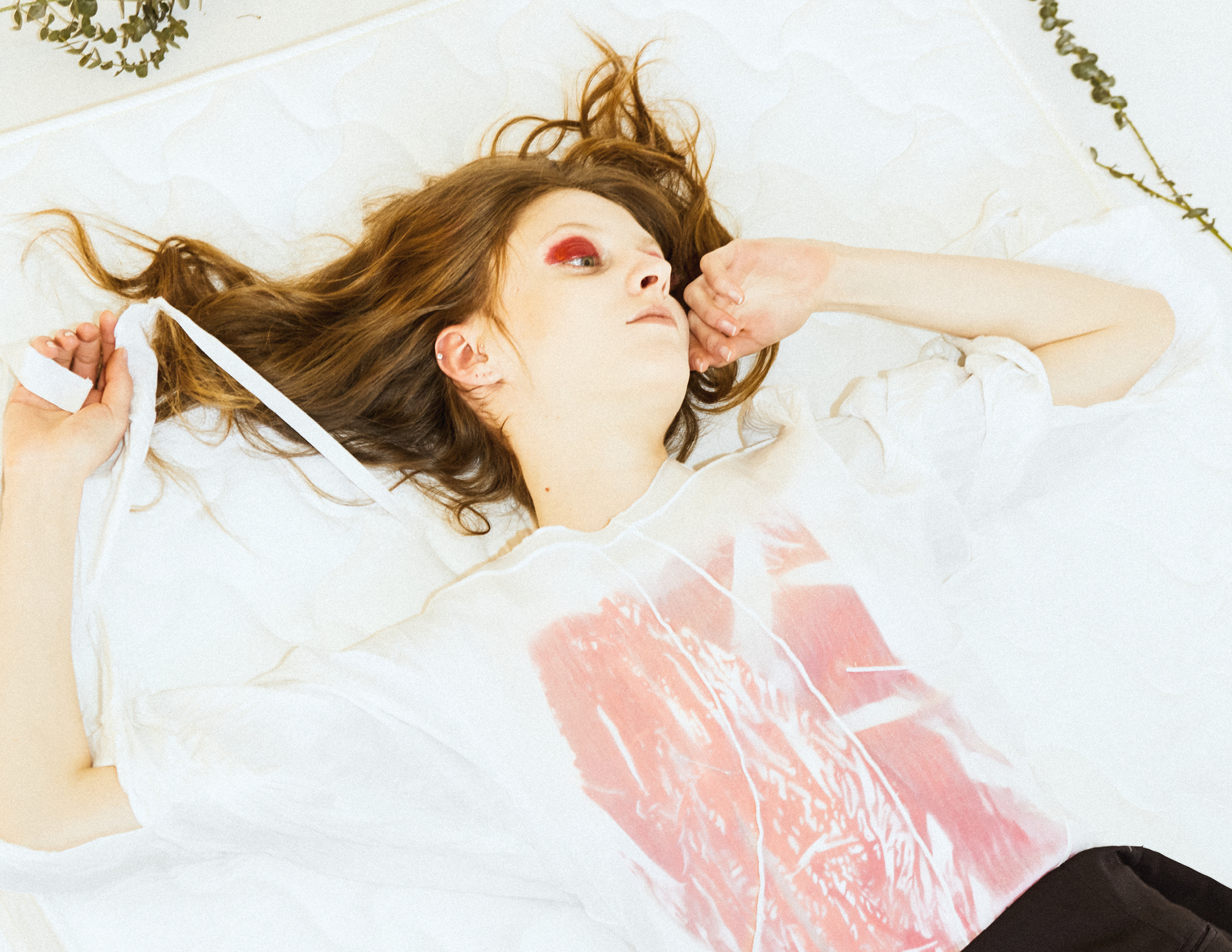 9beb55b7fa48-Pan_Jin_lookbook7.jpg