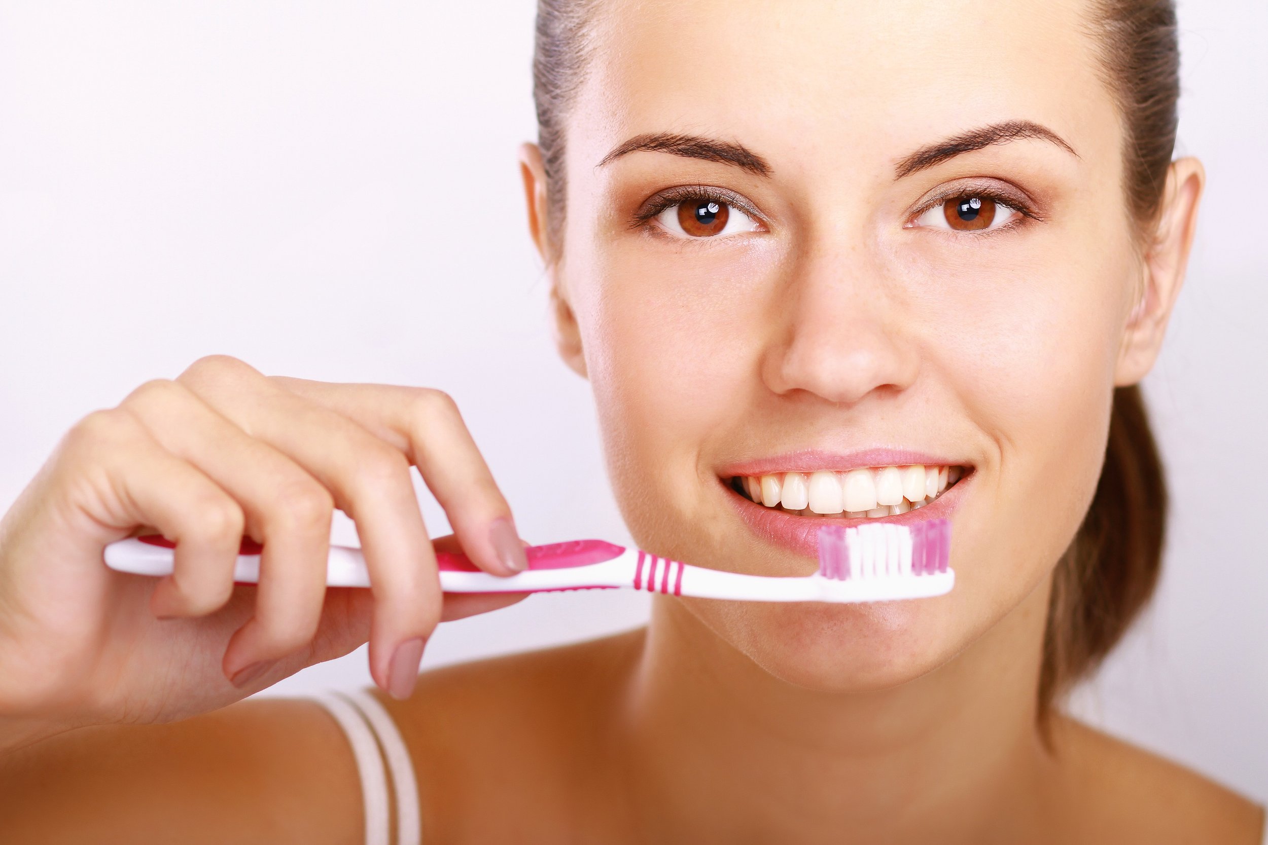 pivinski woman toothbrush.jpg