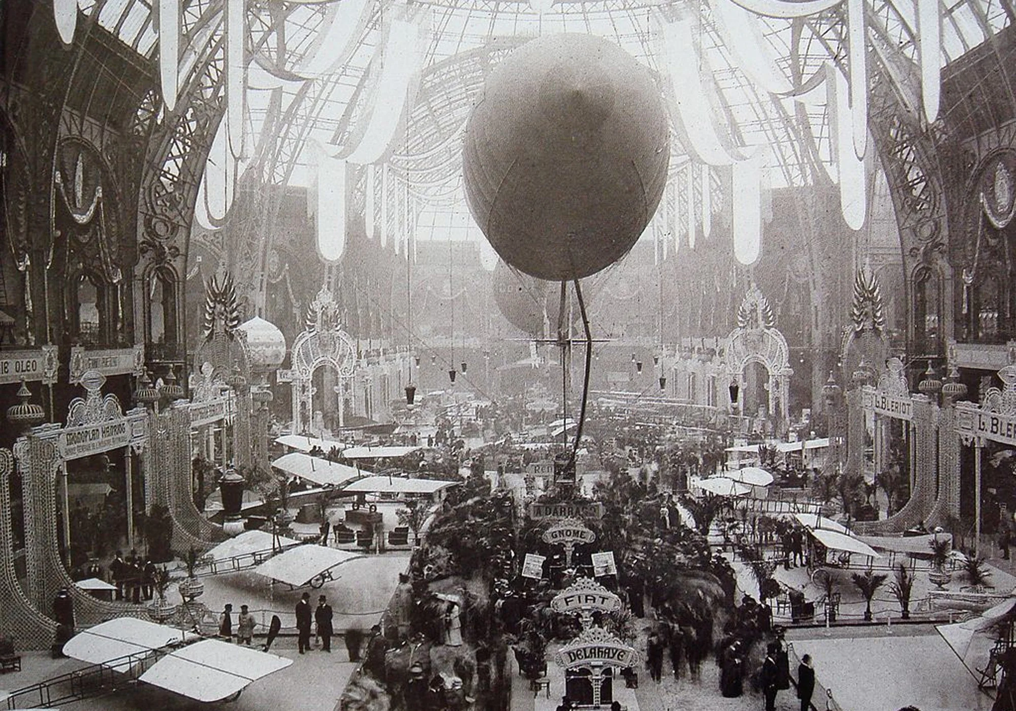 Paris Photo Delighted to be exhibiting at Paris Photo 2016, in the Grand Palais with Flowers Gallery. Artists Boomoon, Edward Burtynsky, Julie Cockburn, Nadav Kander, Tom Lovelace Booth A02 Grand Palais Avenue Winston Churchill 75008 Paris France Information here