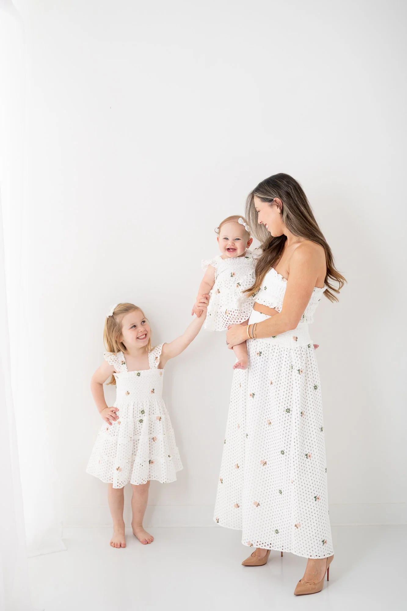 Cami-6-month-baby-family-studio-portraits-NJ-10.jpg