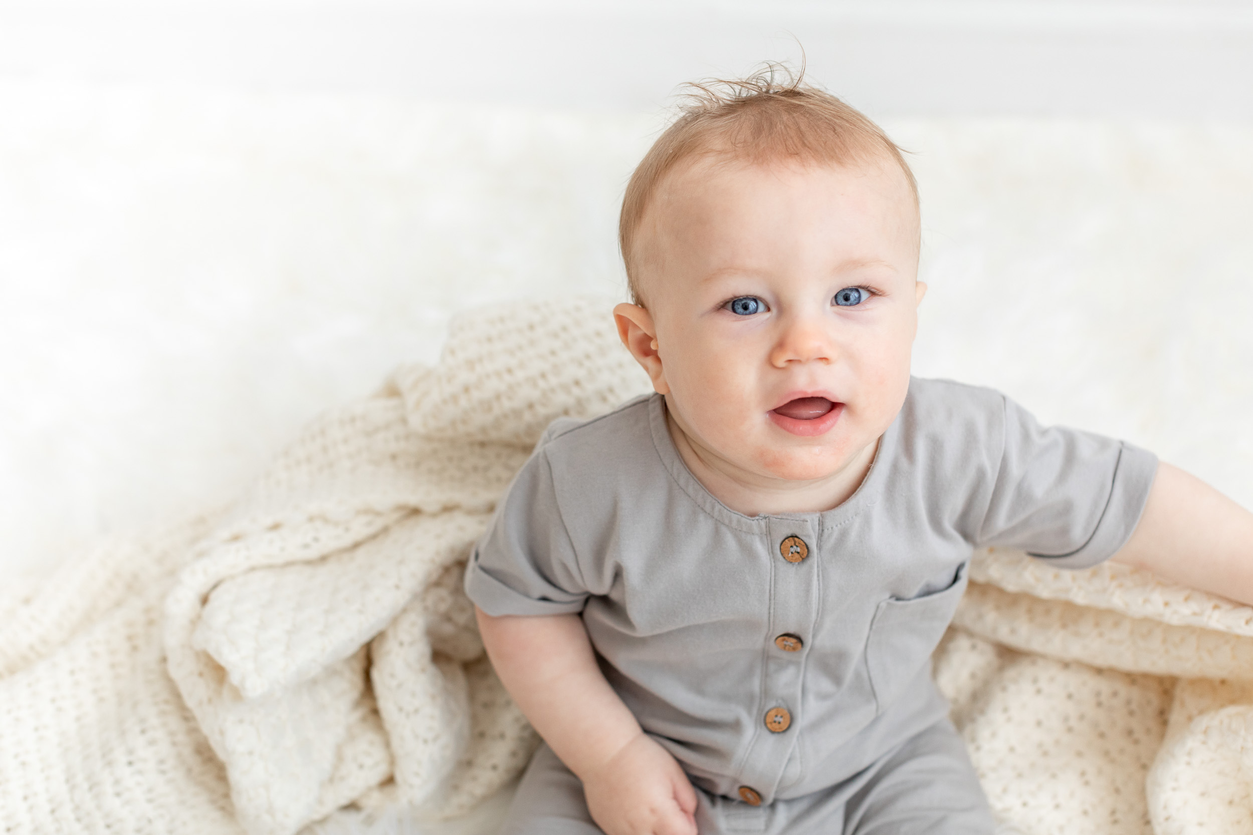 Baby_Lucus_9months_studioportraits_web (2 of 13).jpg