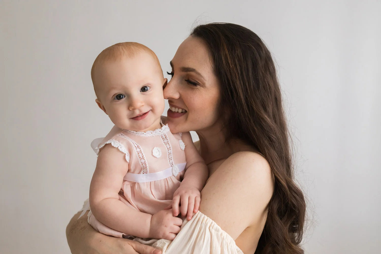 Mother_and_baby_studio_portraits-25.jpg