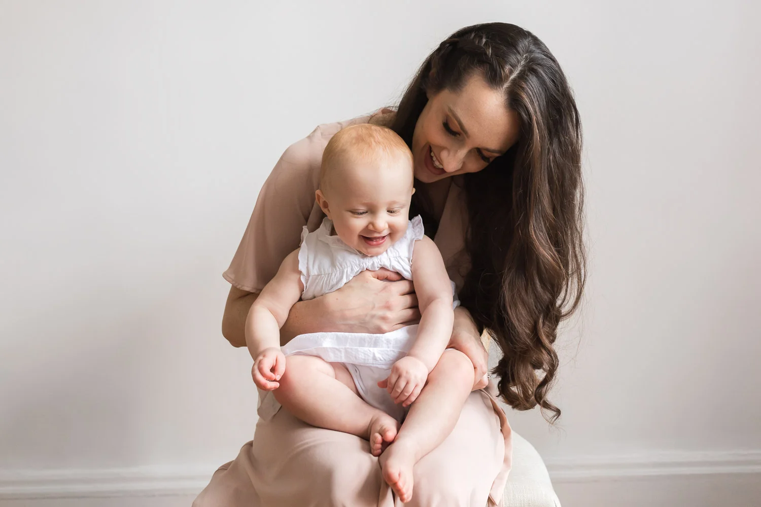 Mother_and_baby_studio_portraits-34.jpg