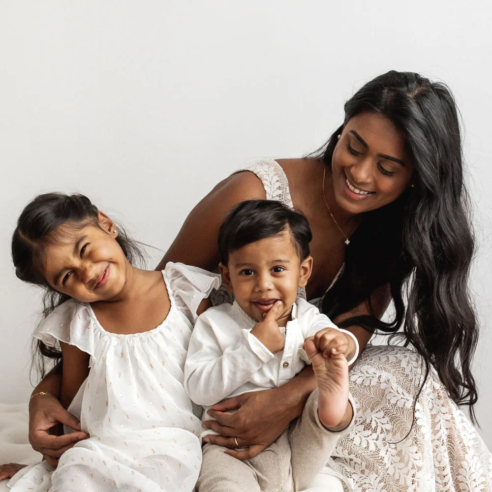 Beautiful_Guyanese_mother_and_children_portraits_NYC-38_SQUARE.jpg