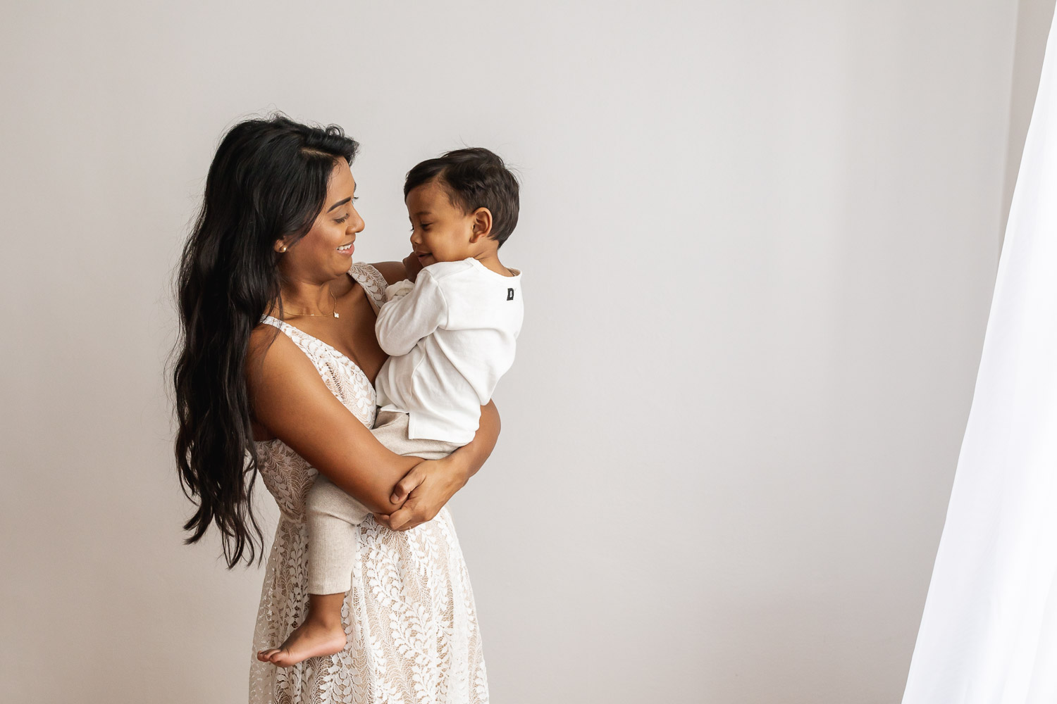 Beautiful_Guyanese_mother_and_children_portraits_NYC-32.jpg