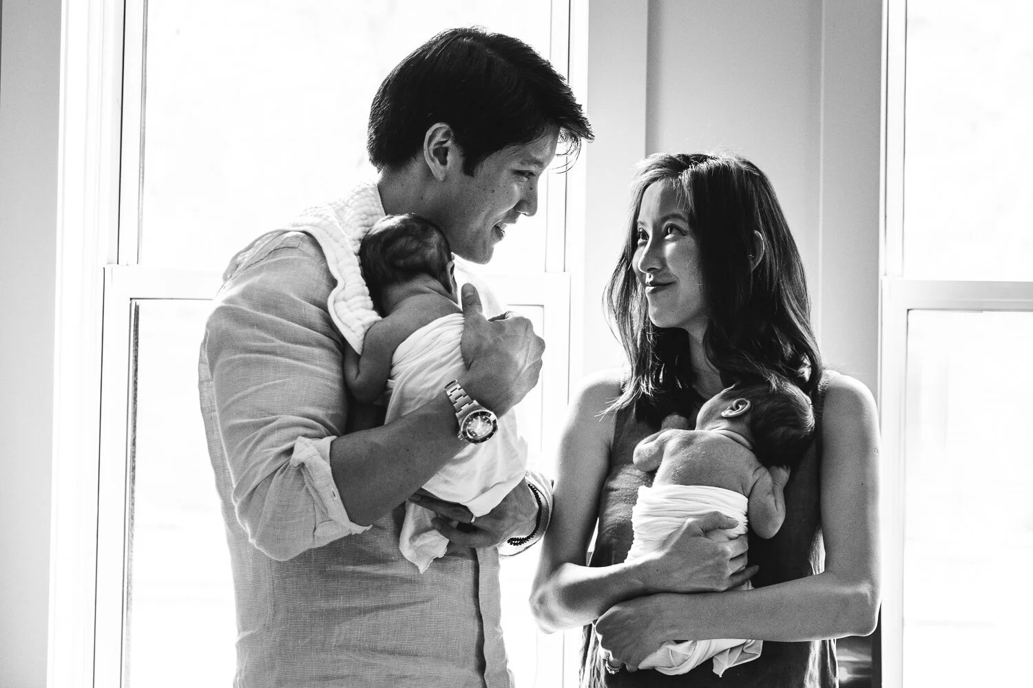 NJ Newborn and Extended Family Photographer | In home twin newborn portraits