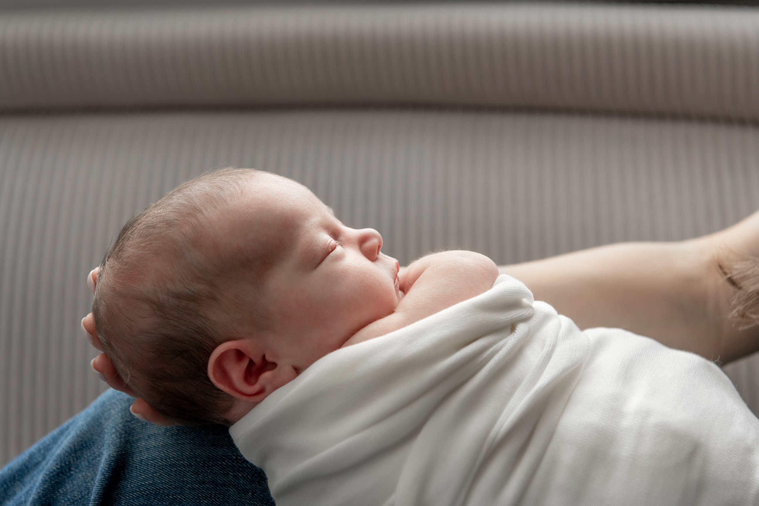 Bergen_COunty_newborn_photographer_in_home_Chase-5.jpg