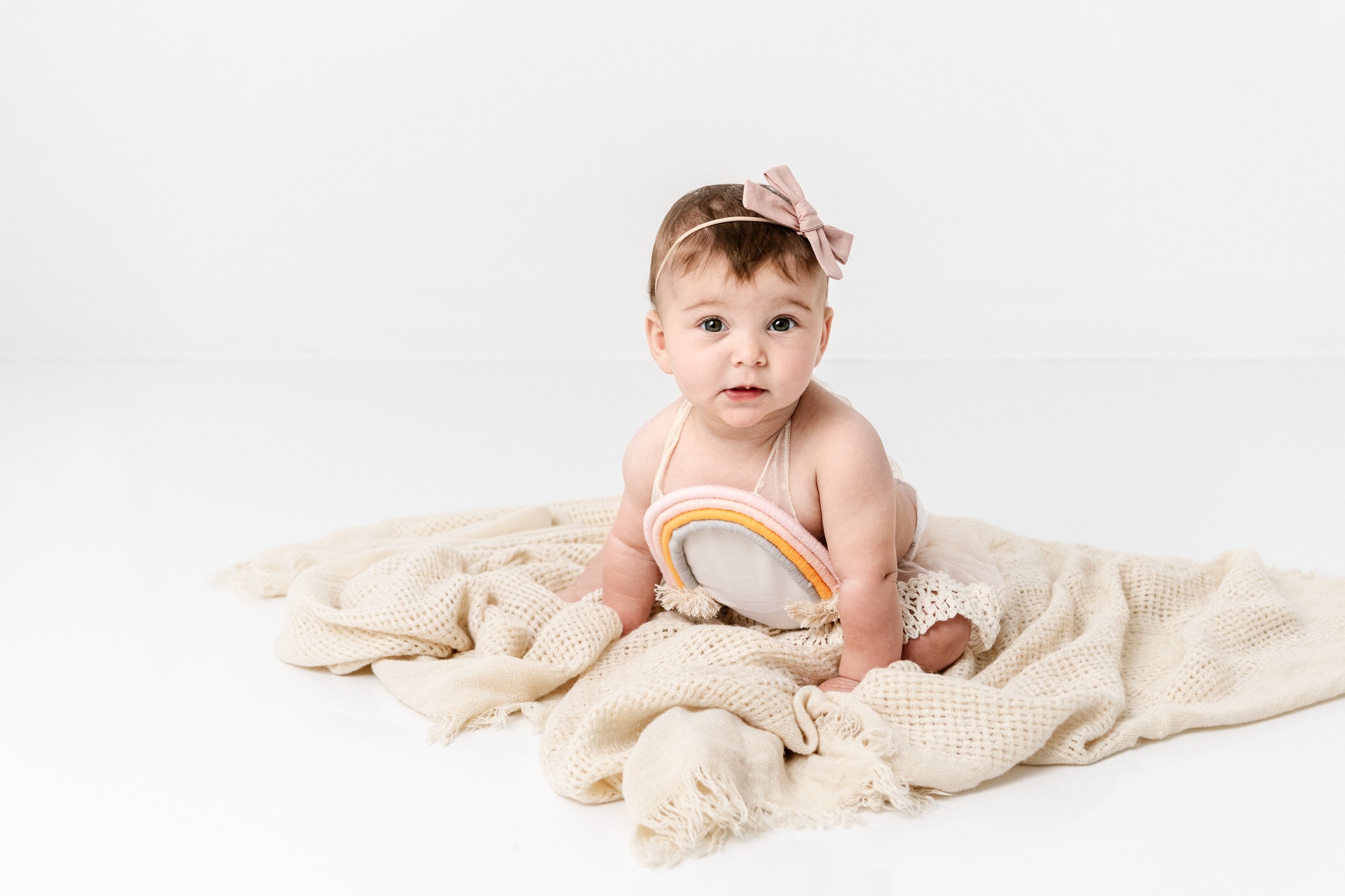 6_month_baby_portraits_sitter_session_NJ_photography_studio-19.jpg