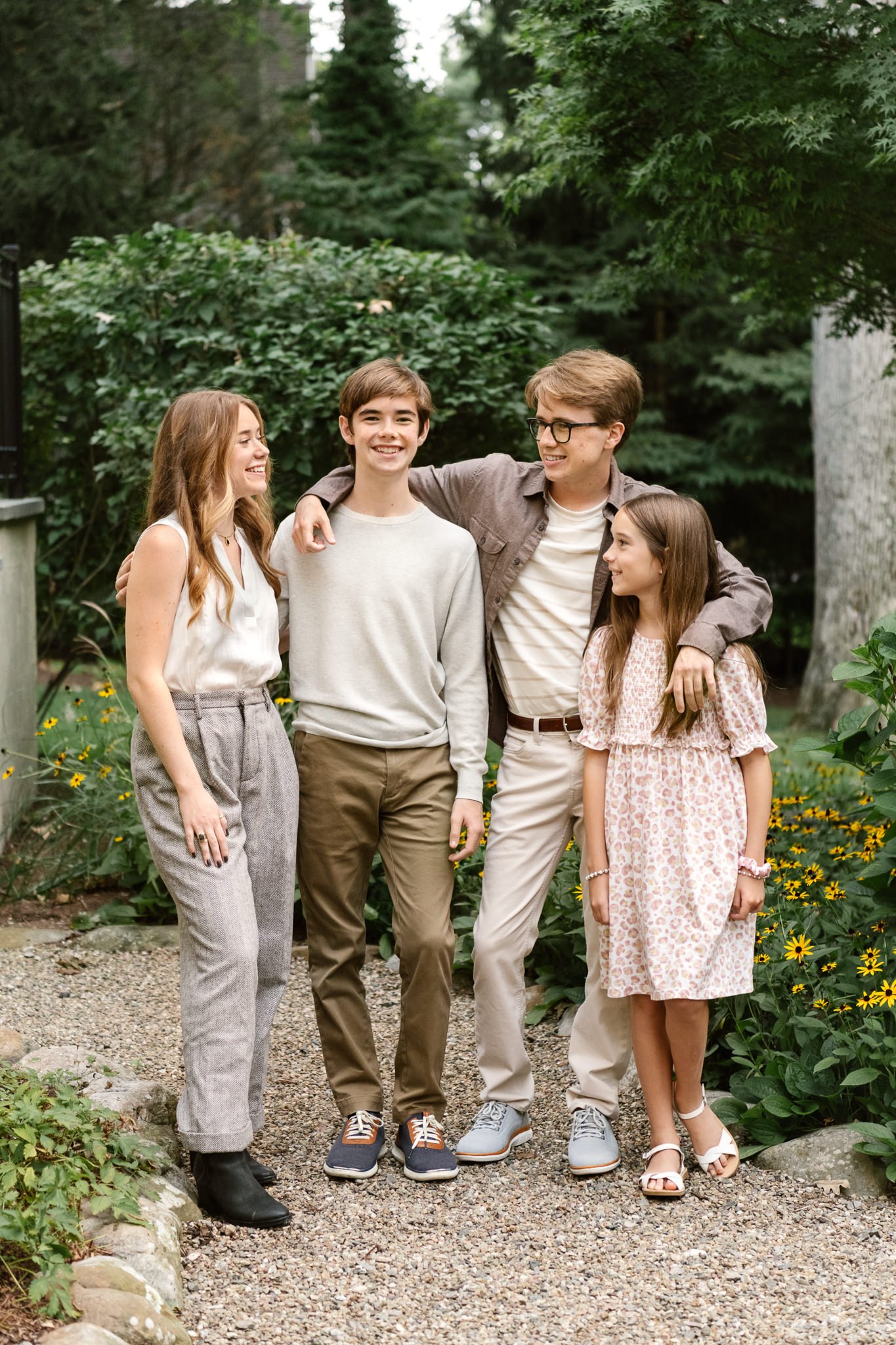 Candid senior portraits with siblings all enjoying time outdoors together by Nicole Hawkins Photography. family photographer NJ #NicoleHawkinsPhotography #NicoleHawkinsFamilyPortrait #NicoleHawkinsSenior #NJPortraits #siblingportrait 