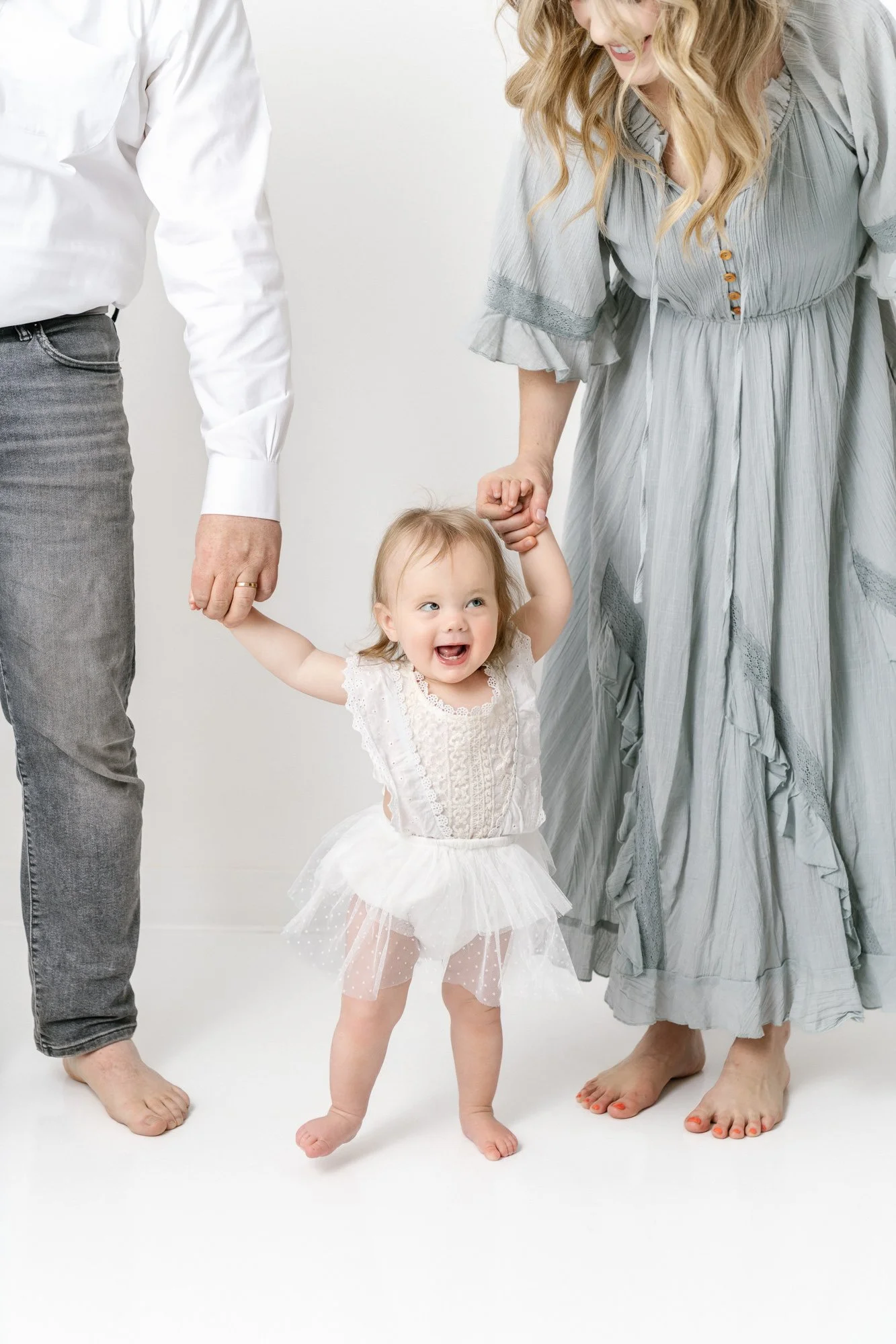  Document your family's love, for generations to come your family's photos serve as a reminder of the relationship and love you had in each stage of your family growing up.&nbsp;  Siblings parents bond change growth s #northernnewjerseyphotographers 