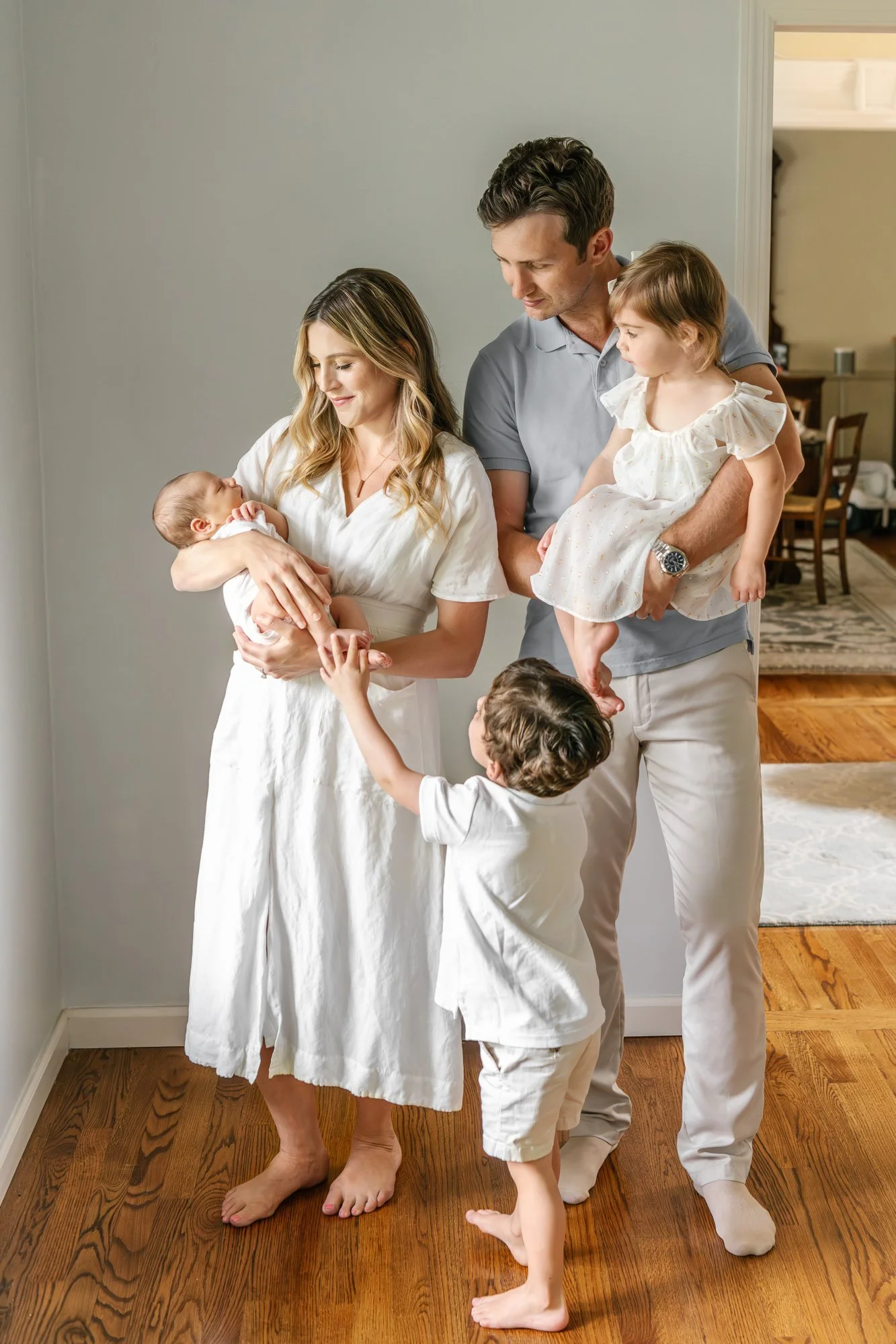  Essex County photographer Nicole Hawkins shares why she encourages taking annual family photos and how they can help document your family's story. Northern New Jersey family session tips professional #NorthernNJfamilyphotography #NYCfamilyphotograph