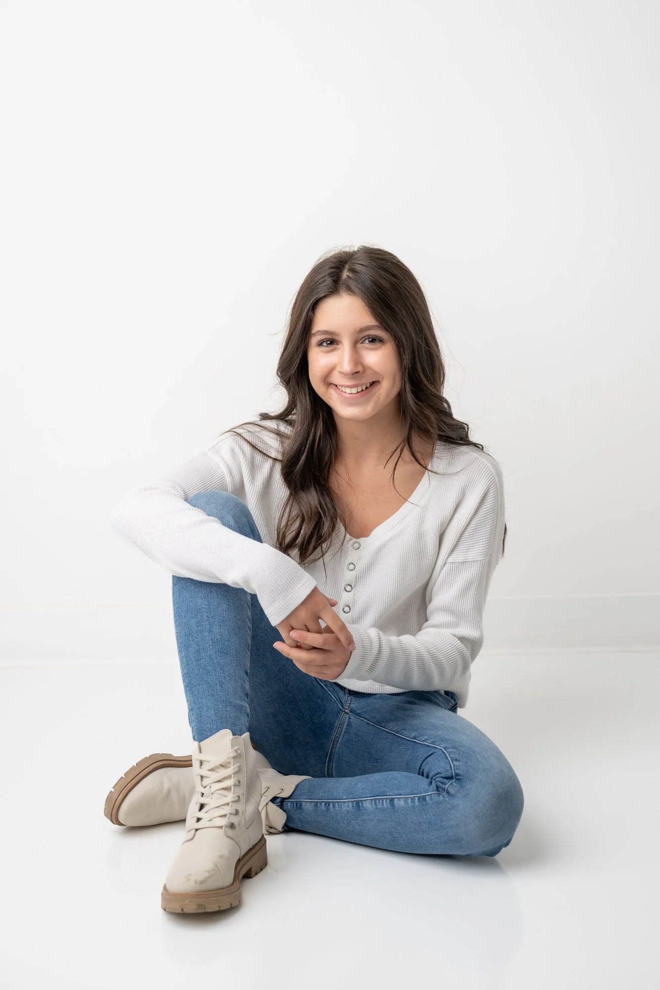  Nicole Hawkins a New Jersey-based photographer shares the benefits of taking sibling photos, with years of experience, she gives the perfect advice. NYC Manhattan Bergen morris union Passaic family #siblingphotography #NYCfamilyphotographer #BergenC