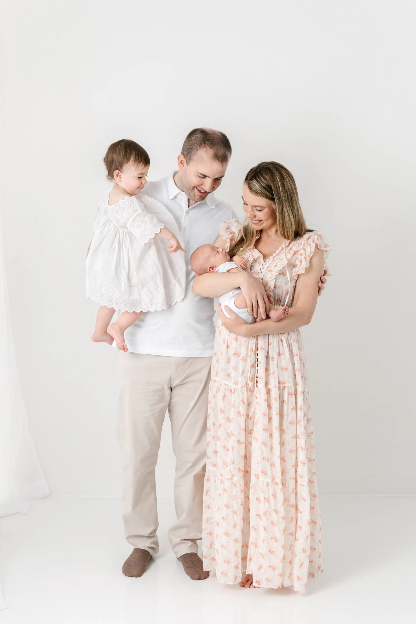     Nicole Hawkins, a photographer in the Union County area, shares tips for defeating mom guilt to help enjoy your young children. Passaic Country NJ baby photographer studio photos #newbornandsiblingphotos #essexcountymoms #nicolehawkinsphotography