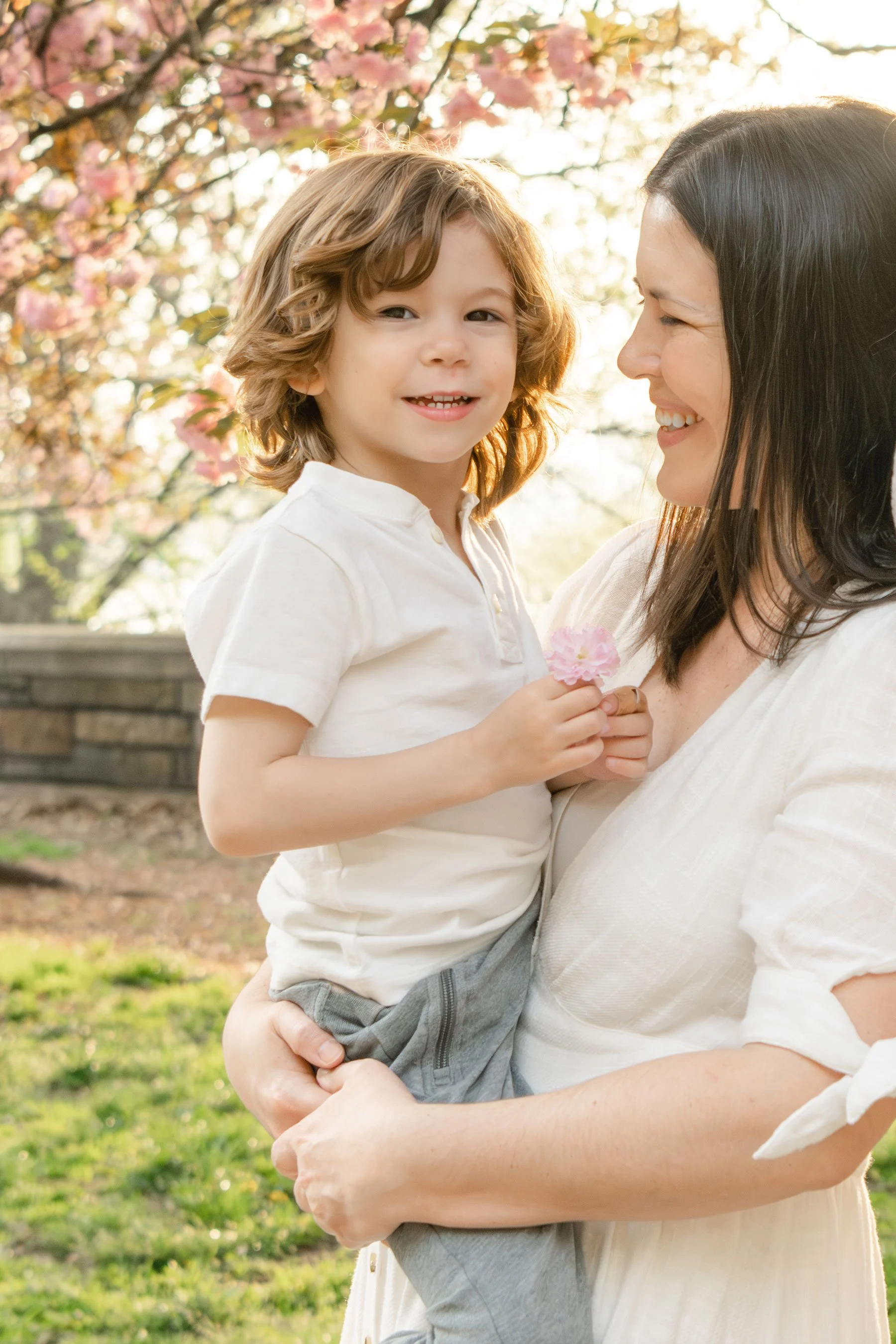  Capture your family’s story with Nicole Hawkins Photography in Bergen County, NJ, creating stunning heirlooms from cherished moments. Northern NJ family photographer Bergen Co. NJ #NicoleHawkinsPhotography #NorthernNJPhotographer #FamilyHeirloomDesi