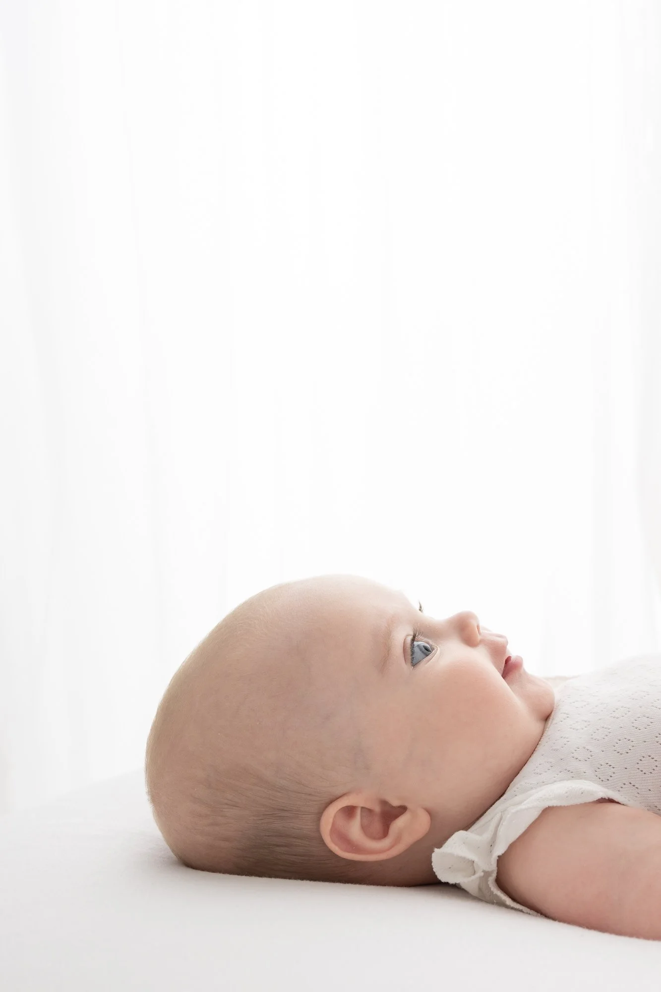  Natural light family photography in Manhattan by Nicole Hawkins – perfect for updating your cherished portraits with children. Newborn photographer New Jersey photographer #nicolehawkinsphotography #cherishthemoment #preservememoriesforever 