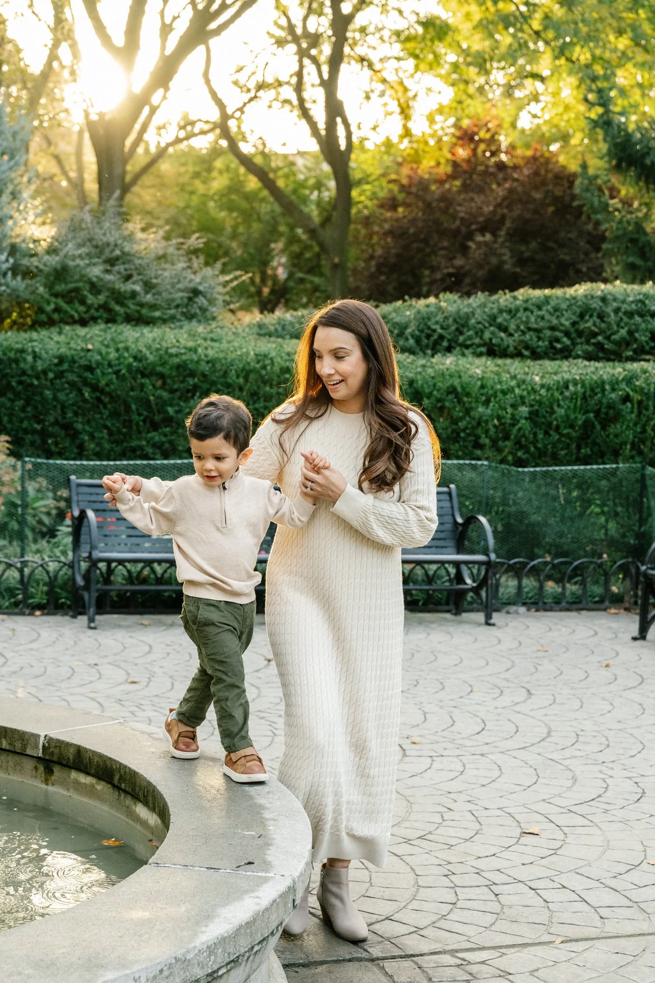  Cherished family memories photographed in Morris County, NJ, with Nicole Hawkings. Storytelling through photography, kids personality in photography #familyfunphotography #northernNJphotographer #Nicolehawkinsphotography 