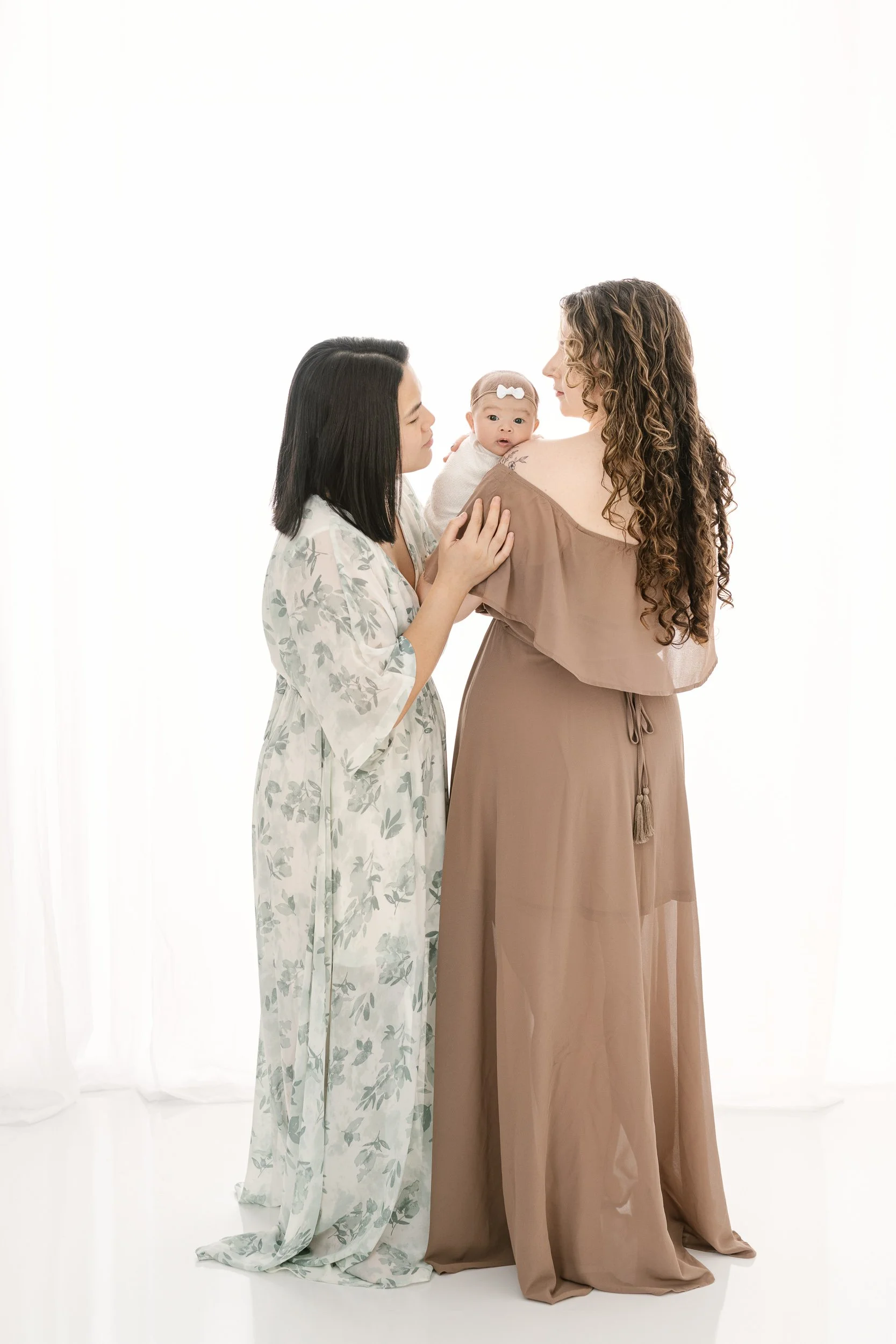 NJ_newborn_photographer_studio_session_lesbian_moms-32.jpg
