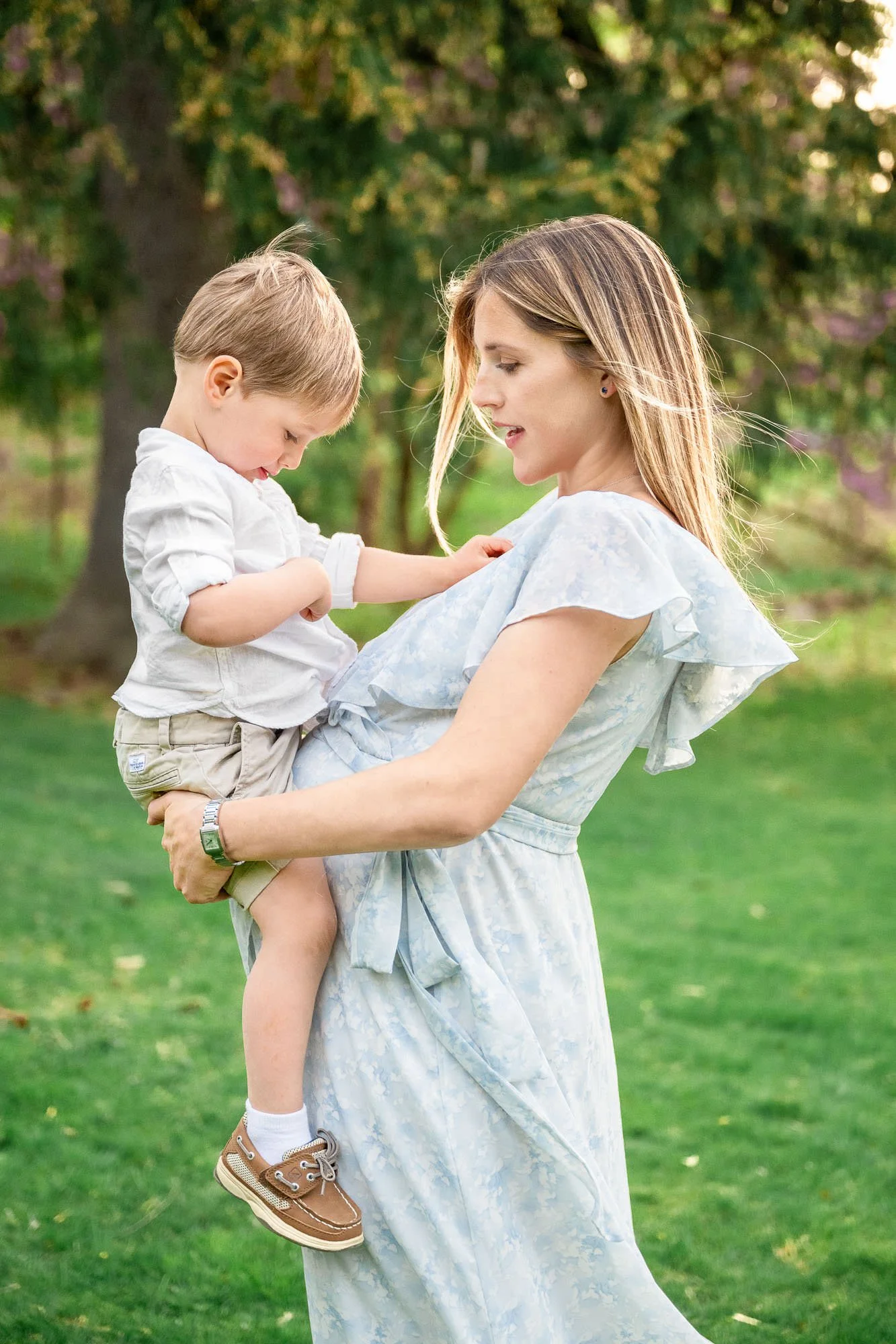 Short_Hills_Milburn_NJ_maternity_photographer_family_outdoors-17.jpg