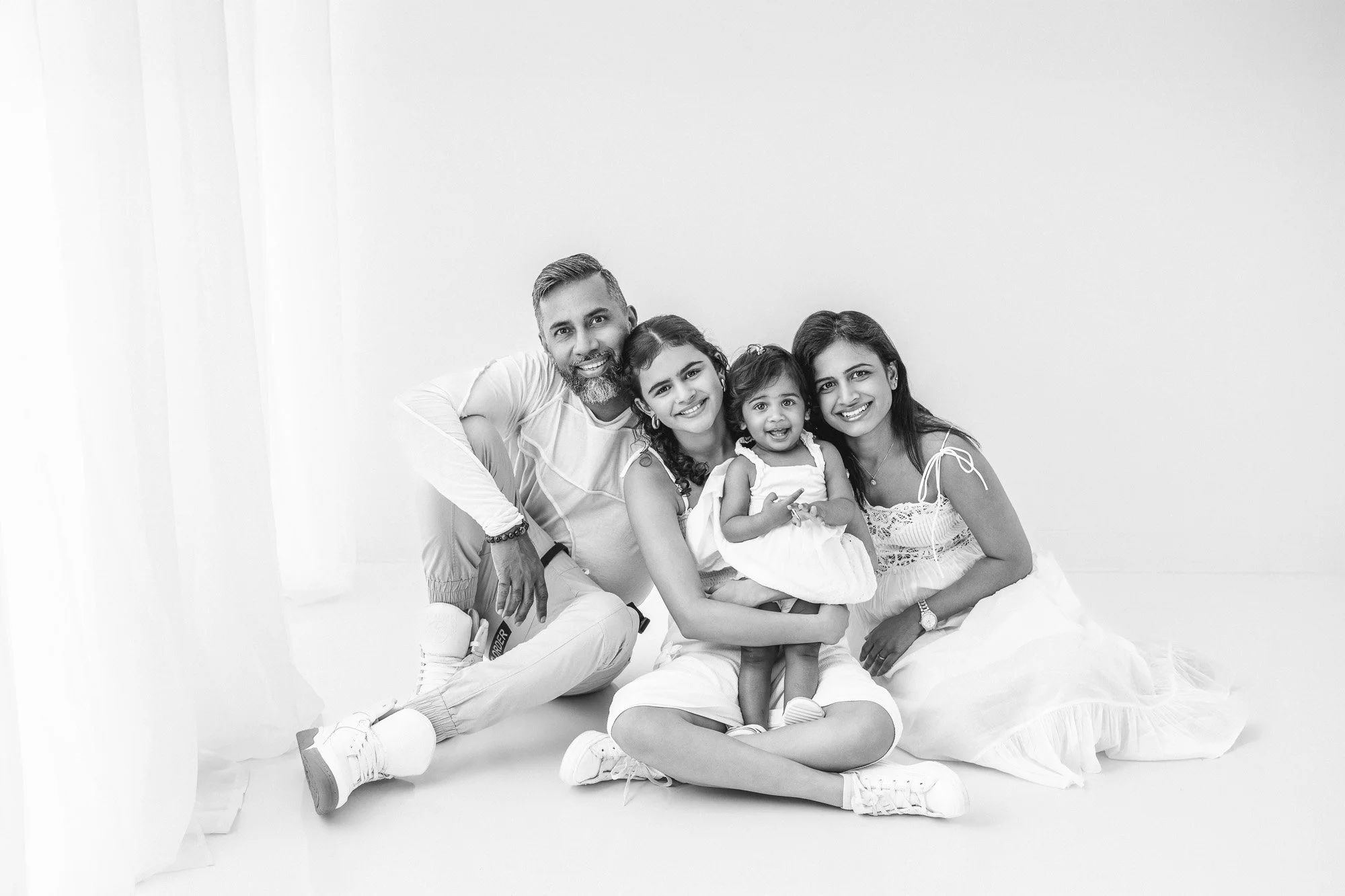 Modern_family_studio_portrait_NJ-2.jpg