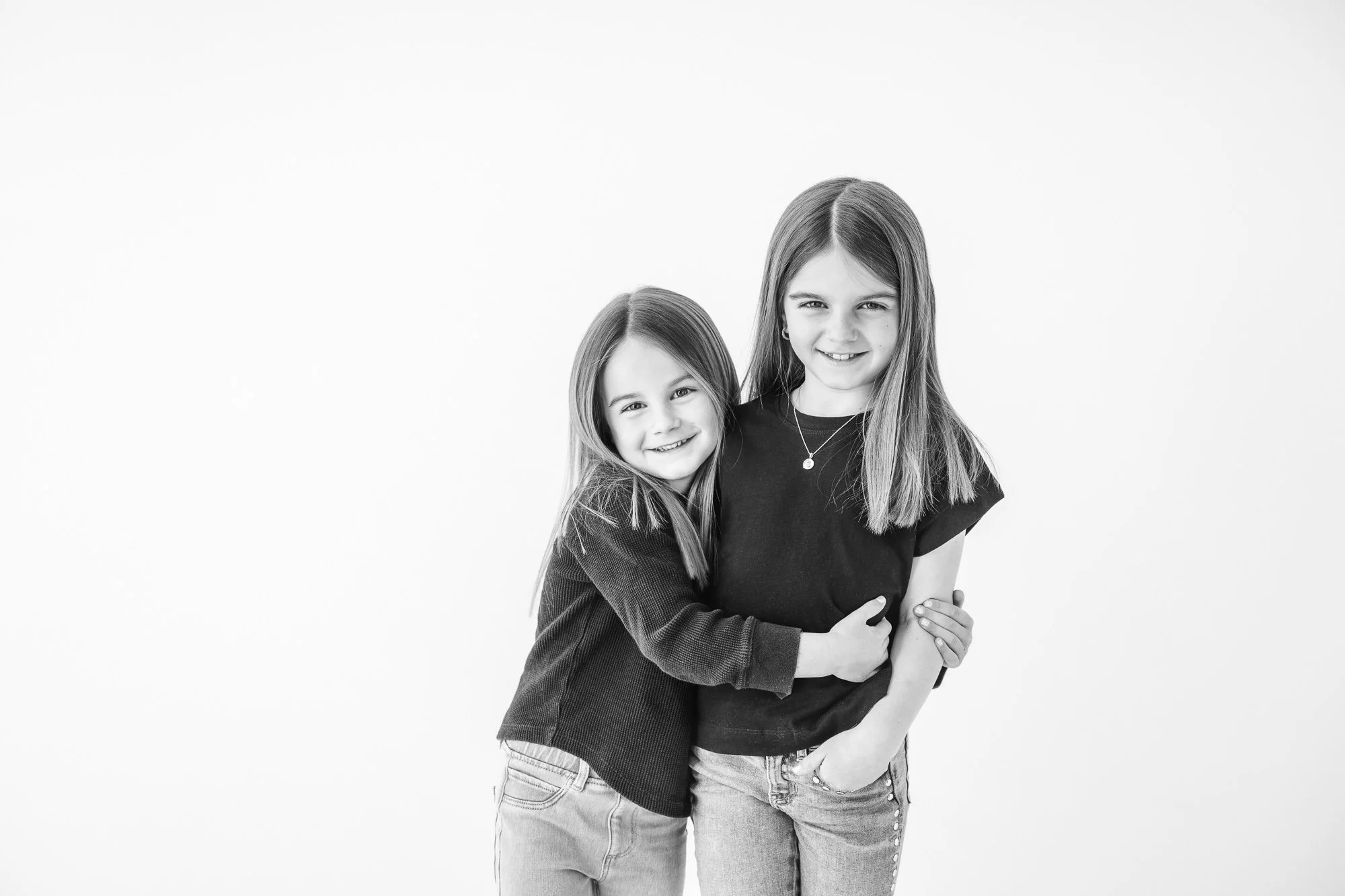 Modern-studio-portraits-sisters-8.jpg