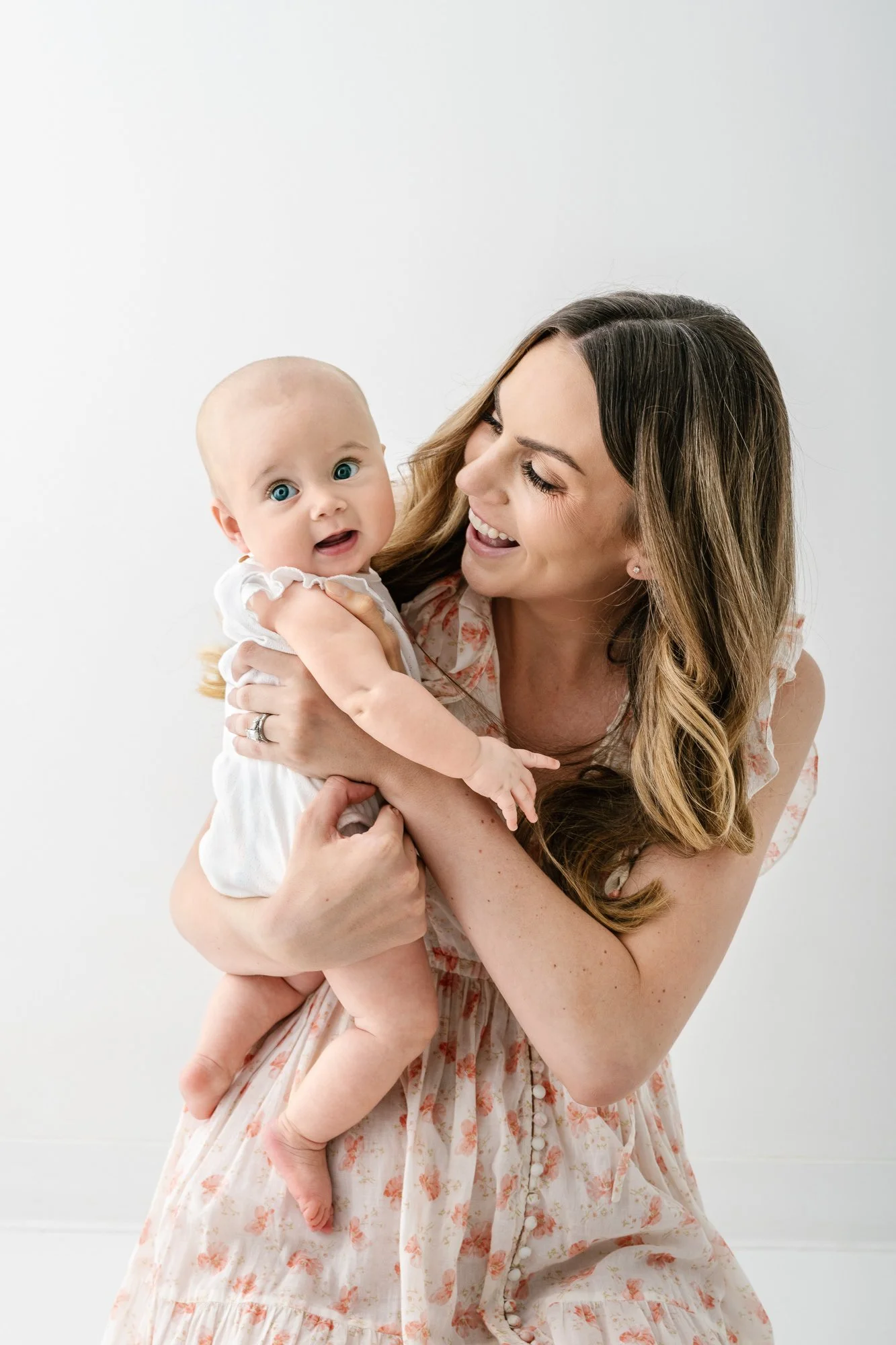 Emma-6-months-baby-portraits-32.jpg