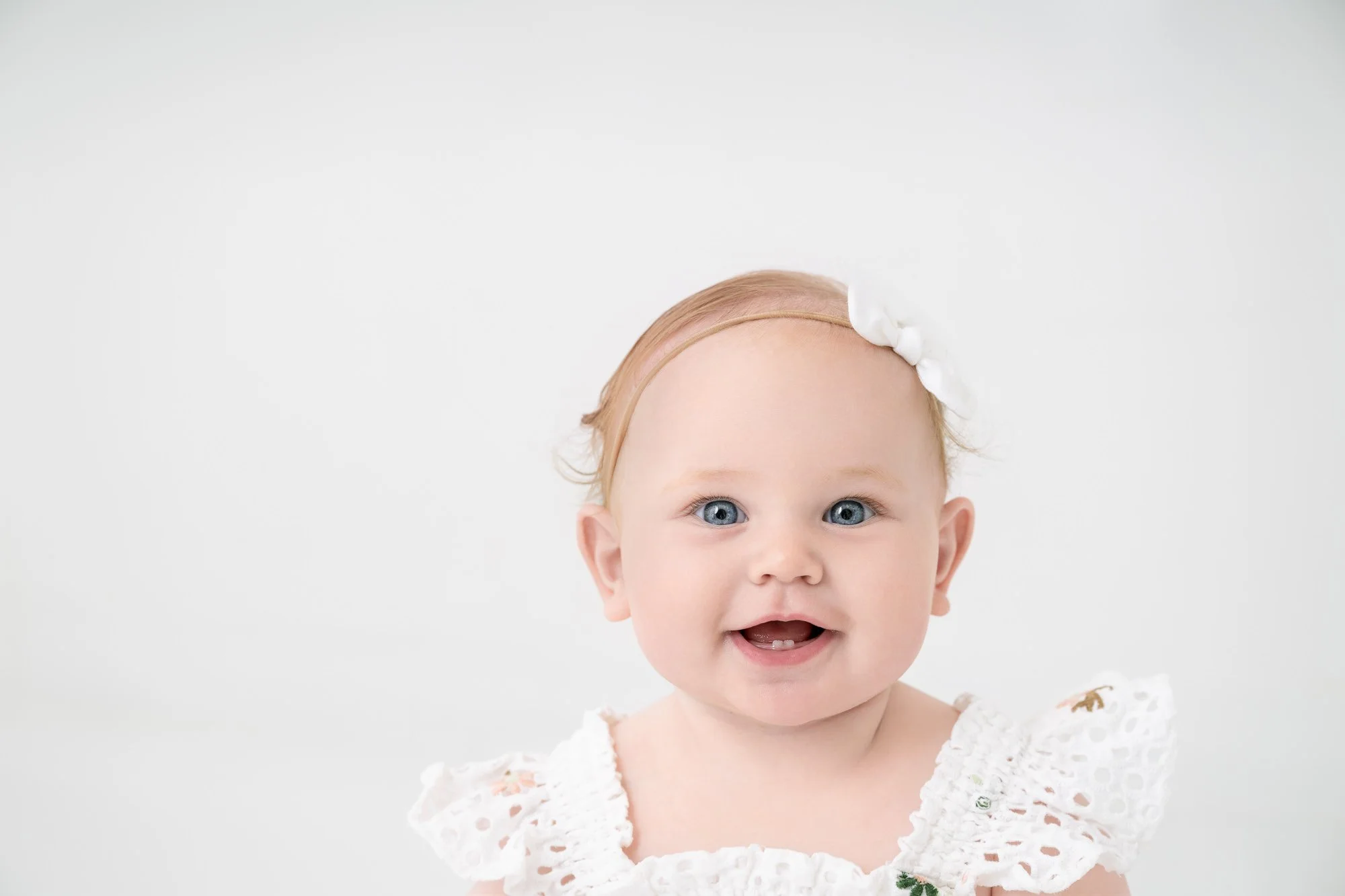 Cami-6-month-baby-family-studio-portraits-NJ-18.jpg
