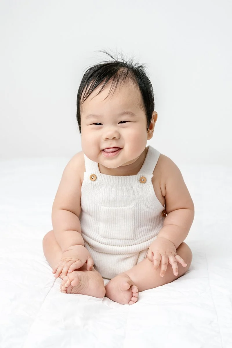 Isaiah-6-month-baby-portrait-web-3.jpg