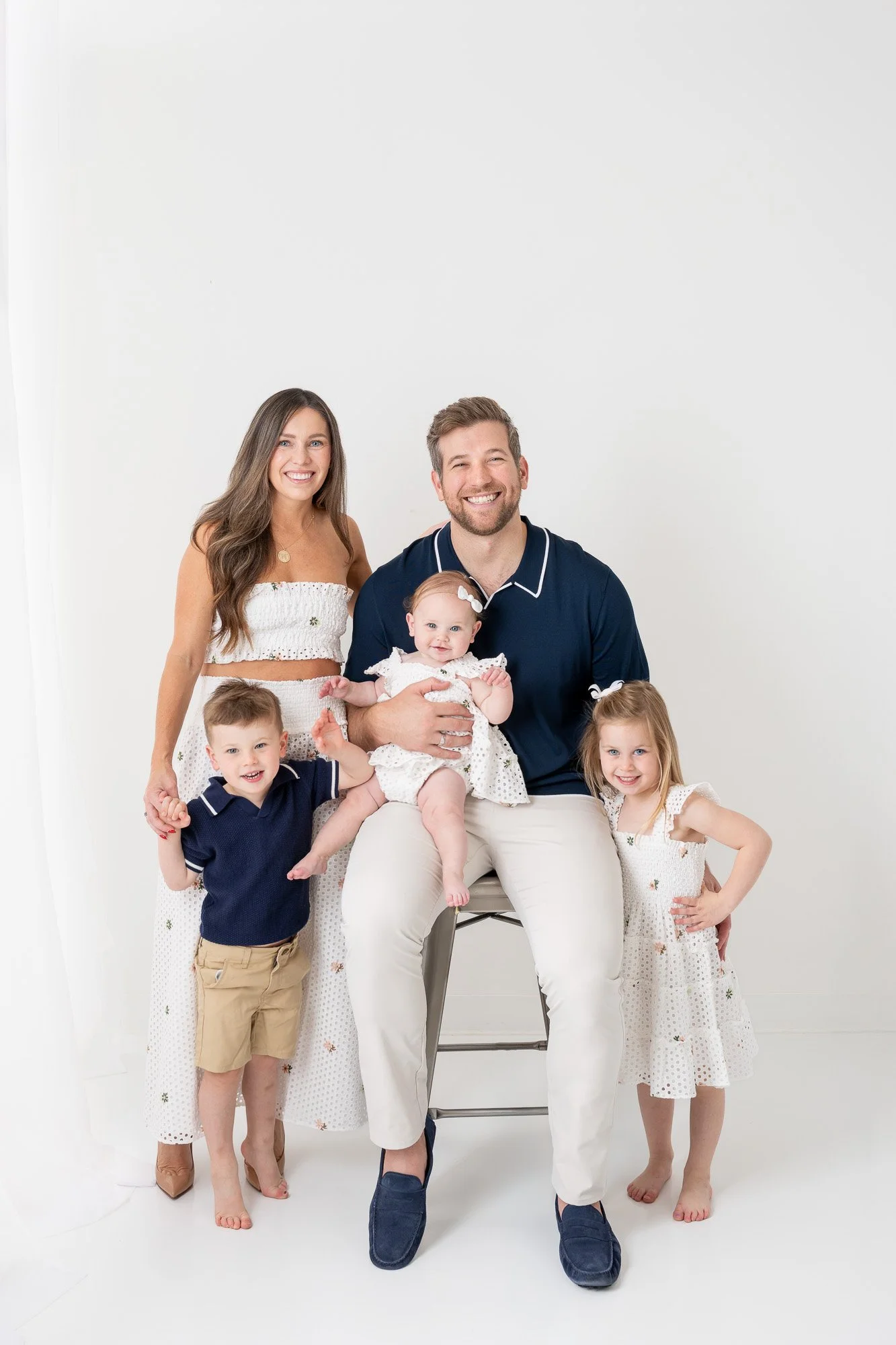 Cami-6-month-baby-family-studio-portraits-NJ-21.jpg