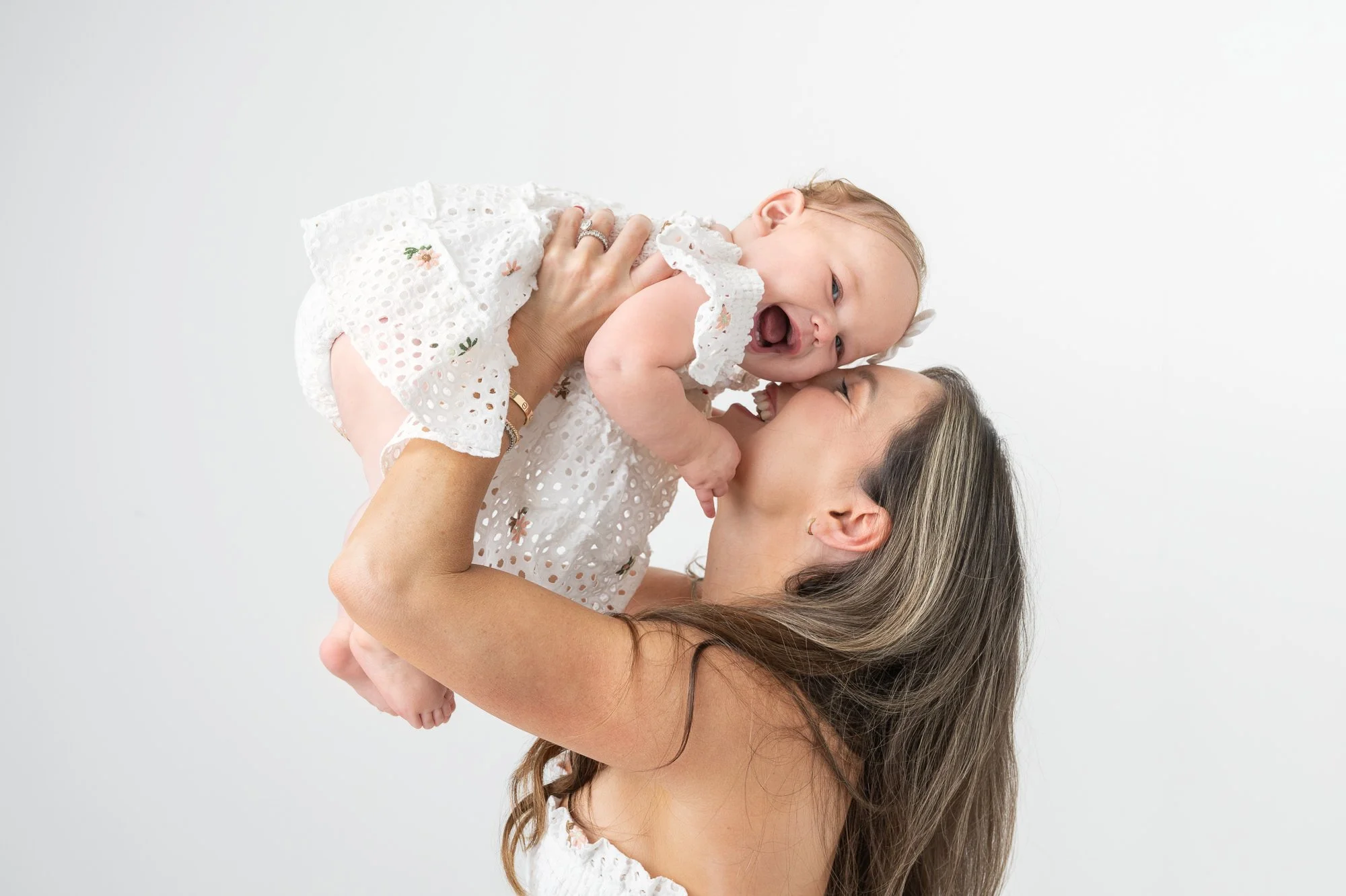 Cami-6-month-baby-family-studio-portraits-NJ-35.jpg