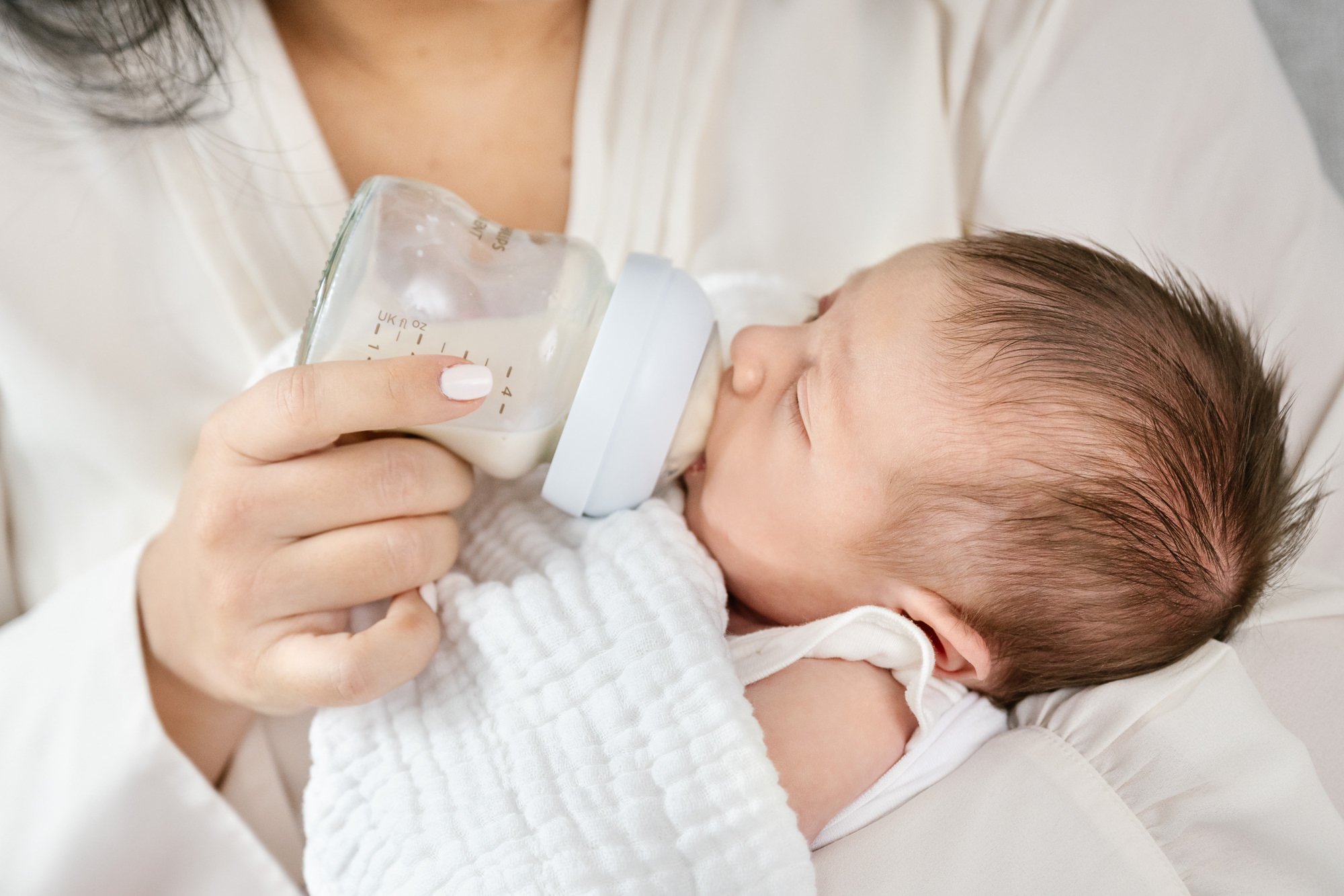 Nicole Hawkins photography is a draw for clients because her portraits feel natural and authentic rather than overly posed. She brings a level of elevation to every photography session.  #centralNewJerseyphotographer #inhomeportraits #newbornphotosho