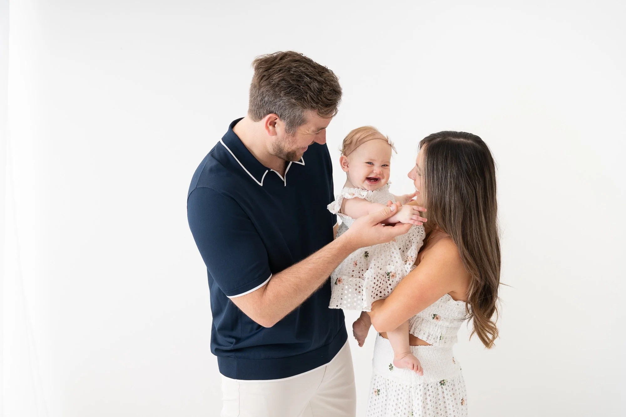 Cami-6-month-baby-family-studio-portraits-NJ-25.jpg