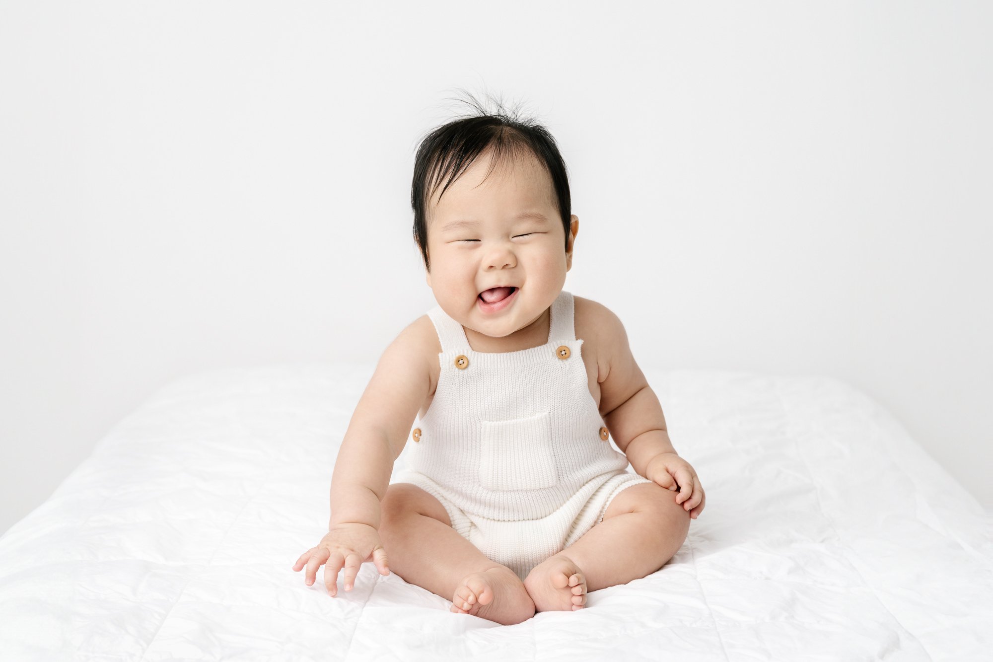 Isaiah-6-month-baby-portrait-web-5.jpg