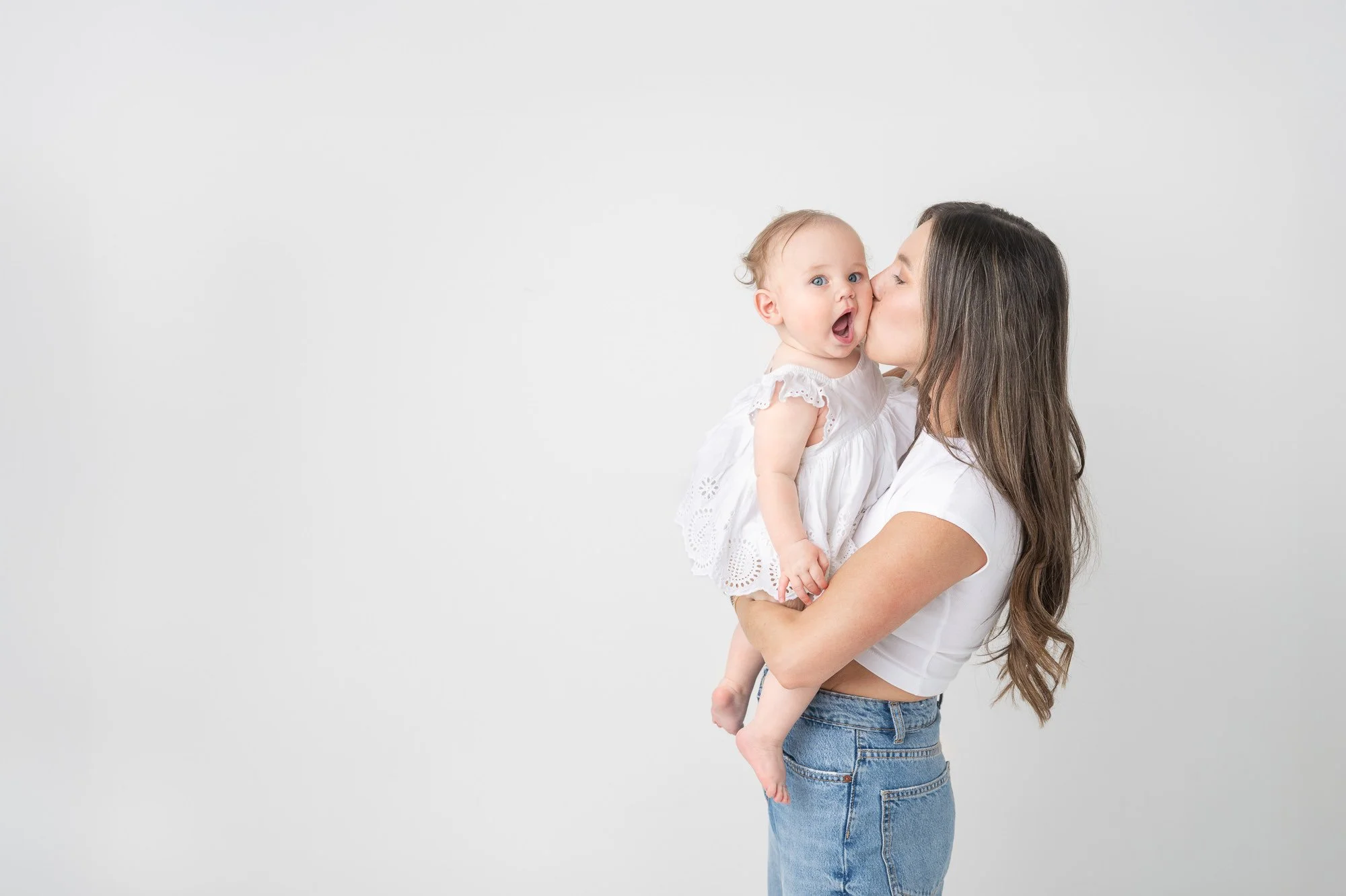 Cami-6-month-baby-family-studio-portraits-NJ-78.jpg