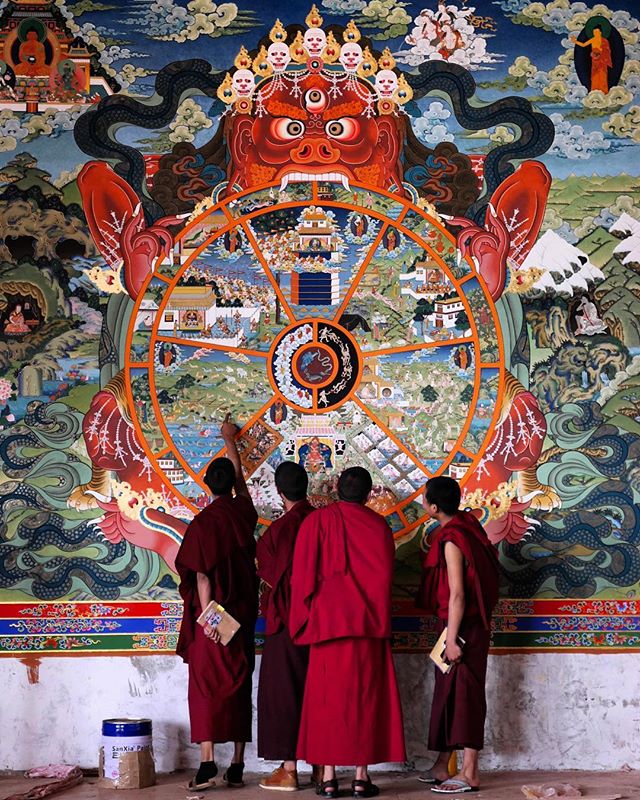 We were lucky enough to walk into the Litang Chode Monastery while hundreds of monks and artisans were restoring the beautiful building to its former glory after a recent fire. Watching them work on the intricate paintings was mesmerising
.
.
.
.
.
.