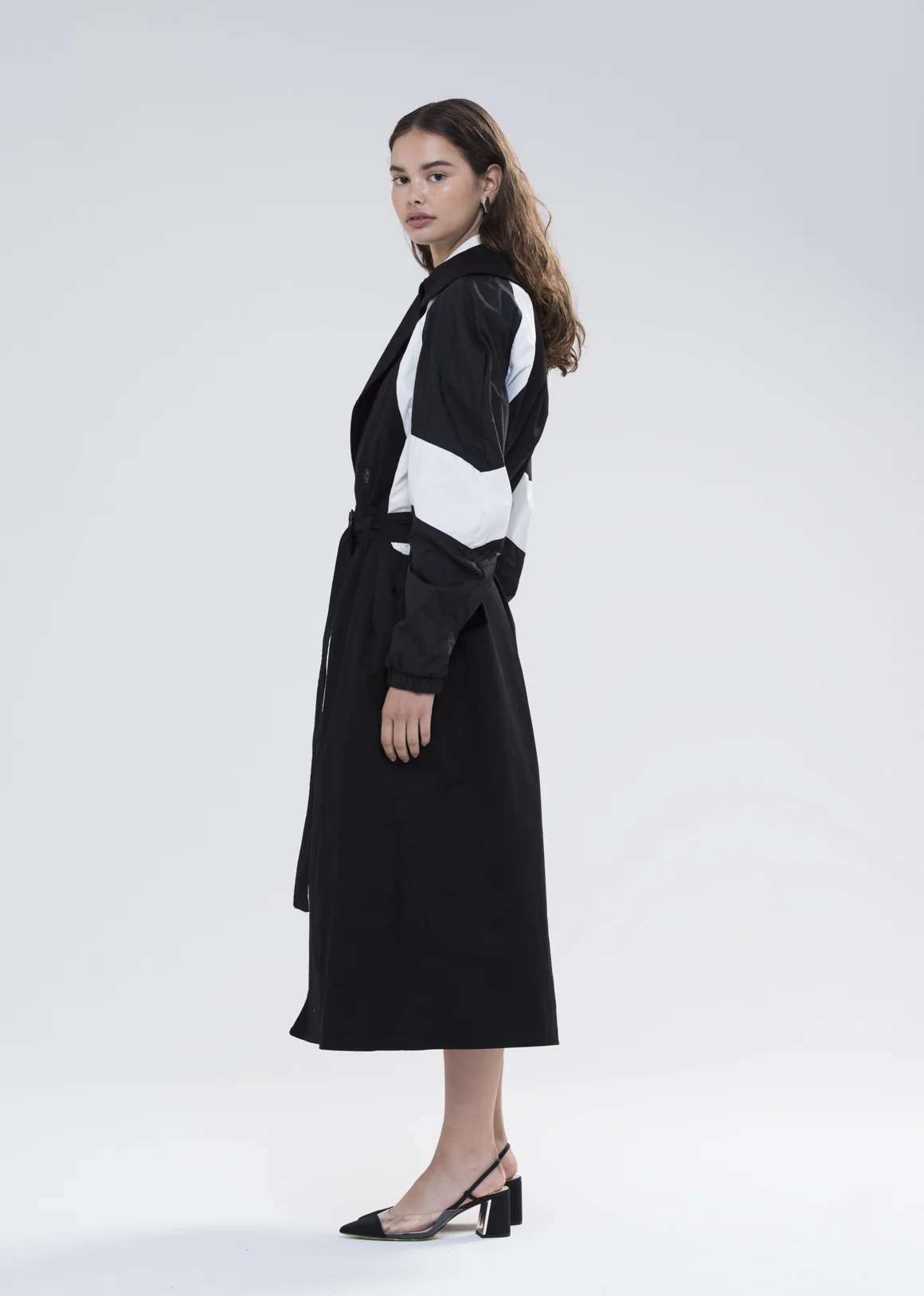 SS19 - 406 - black side w.jpg