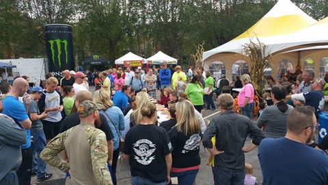 Cumberland Mountain Fall Festival Middlesboro, KY October will fill downtown Middlesboro with artisan goods, live music and delicious fried foods. This year, event organizers are expecting a bigger event and larger turnout than ever in the past.