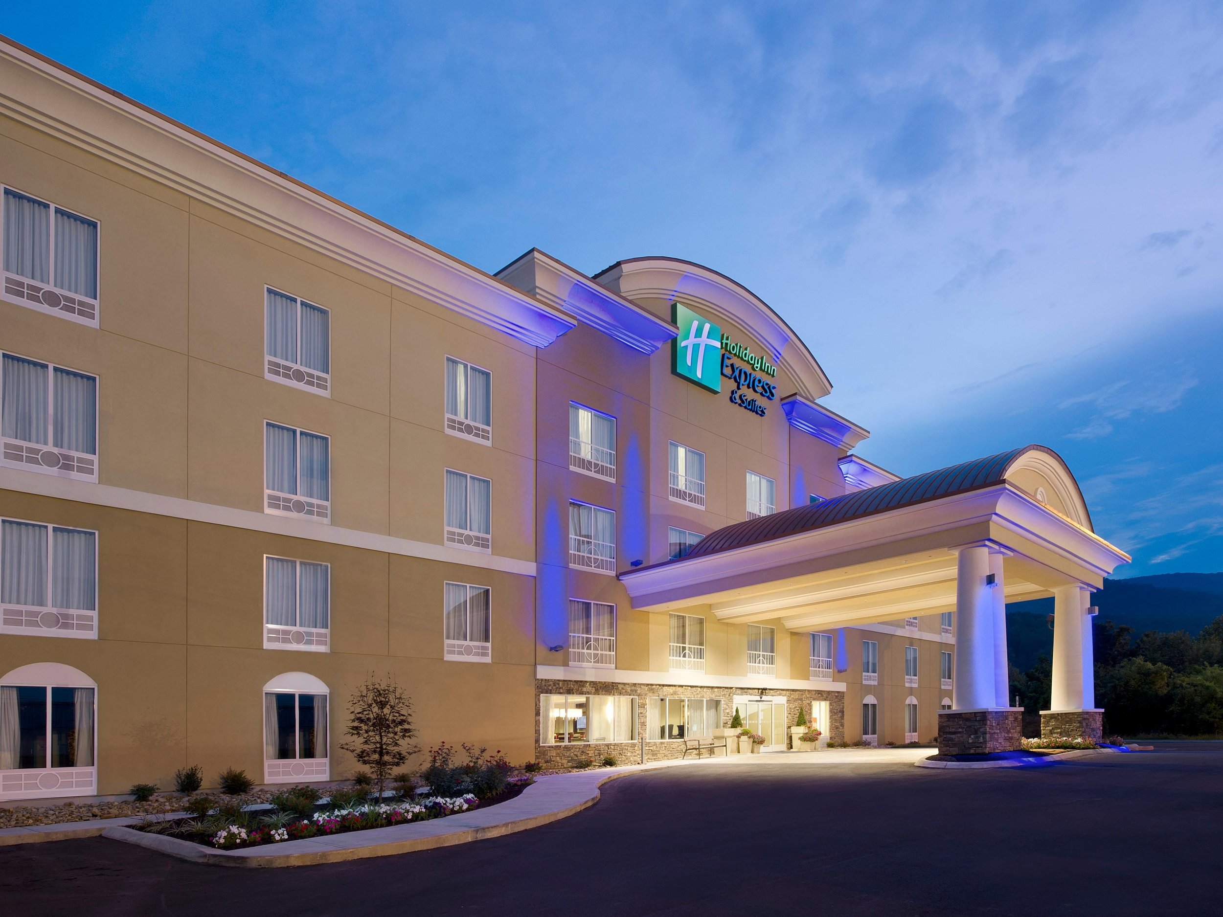 Holiday Inn Express, Caryville, TN