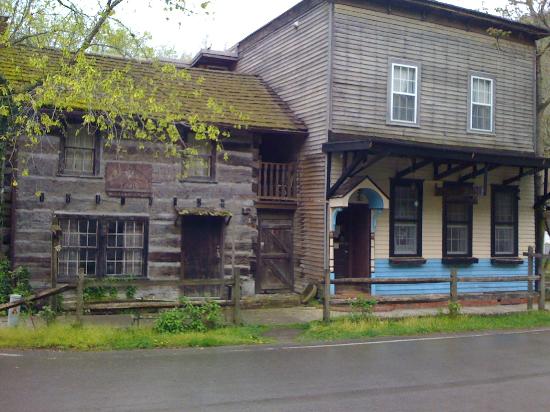 Old Mill Inn, Bed and Breakfast, 603 Pennlyn Ave Cumberland Gap, Tennessee 37724 423) 869-0868 Welcome to The Olde Mill Inn Bed and Breakfast (and Mill!) This is a very special, historic late 1800s home with a working grist mill - one of the last left in Tennessee... The Olde Mill Inn is a lovely, first-class bed and breakfast snuggled in East Tennessee's beautiful Cumberland Mountains - next to a soothing creek fed from a spring inside a mountain cave. The creek flows year-round and has large trout that you can feed! Our building is the oldest standing structure in the town; part of it is a log cabin originally built in the 1700s. The quaint, historic town of Cumberland Gap offers a unique slice of Americana and is located next to the Cumberland Gap National Historical Park with its miles and miles of hiking trails, caves, and historic attractions. Our seven large, comfortable, uniquely decorated guest rooms (each with its own private bath) help make the Bed and Breakfast a perfect place for a quiet, secluded getaway - for relaxation, romance or adventure. The Olde Mill Inn Bed and Breakfast is the perfect place to get away from the hustle and bustle of life. No traffic, no crowds... just lots of nature, hiking, antique shops and rest for your body and soul. www.oldemillinnbnb.com